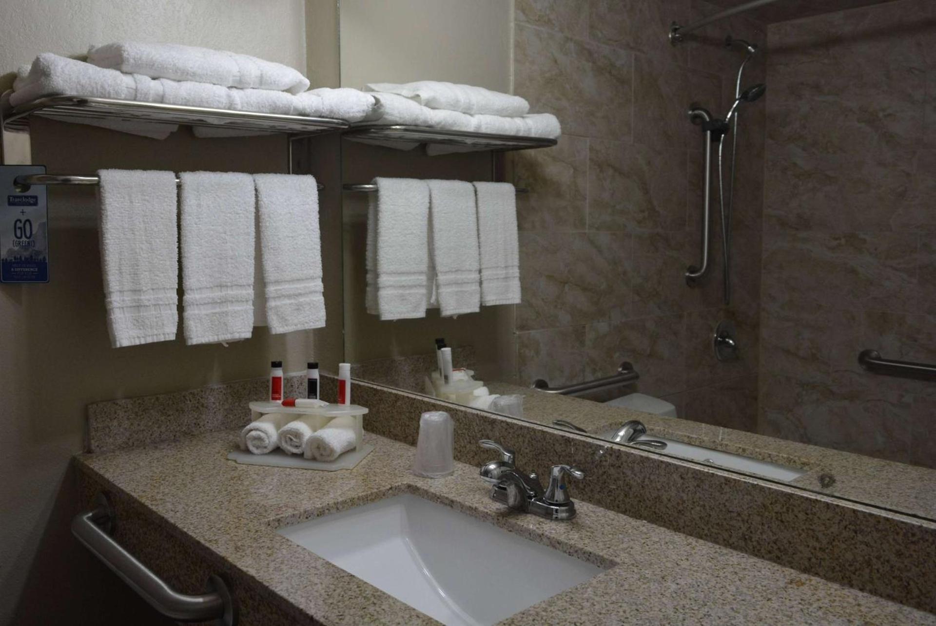 Travelodge by Wyndham Trinidad photo 14