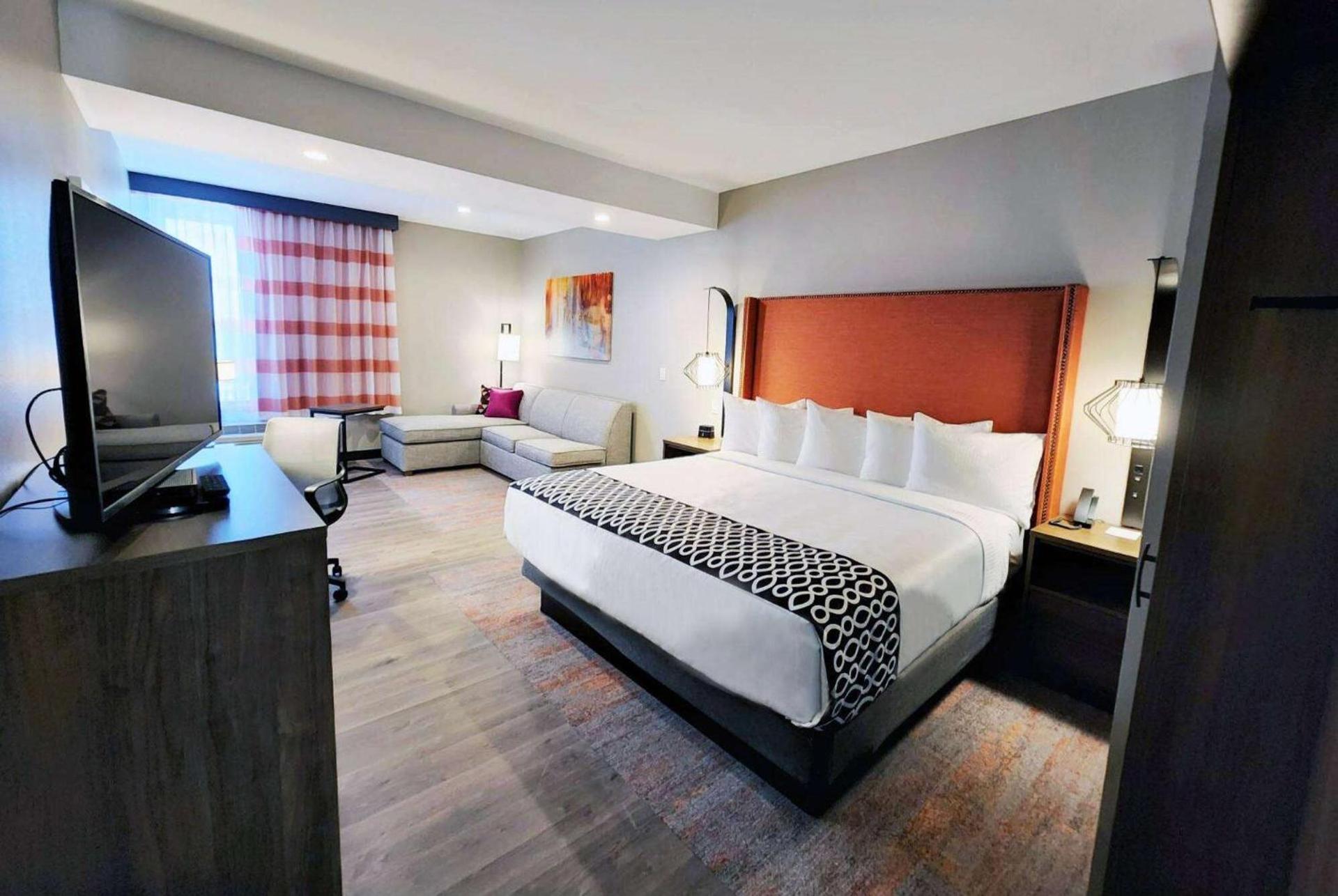 La Quinta Inn & Suites by Wyndham Pflugerville photo 14