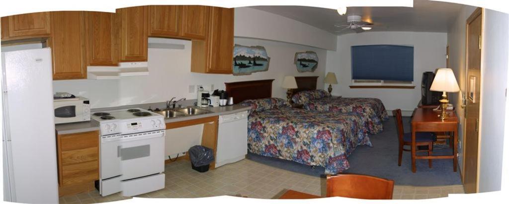 Frontier Suites Hotel in Juneau photo 22