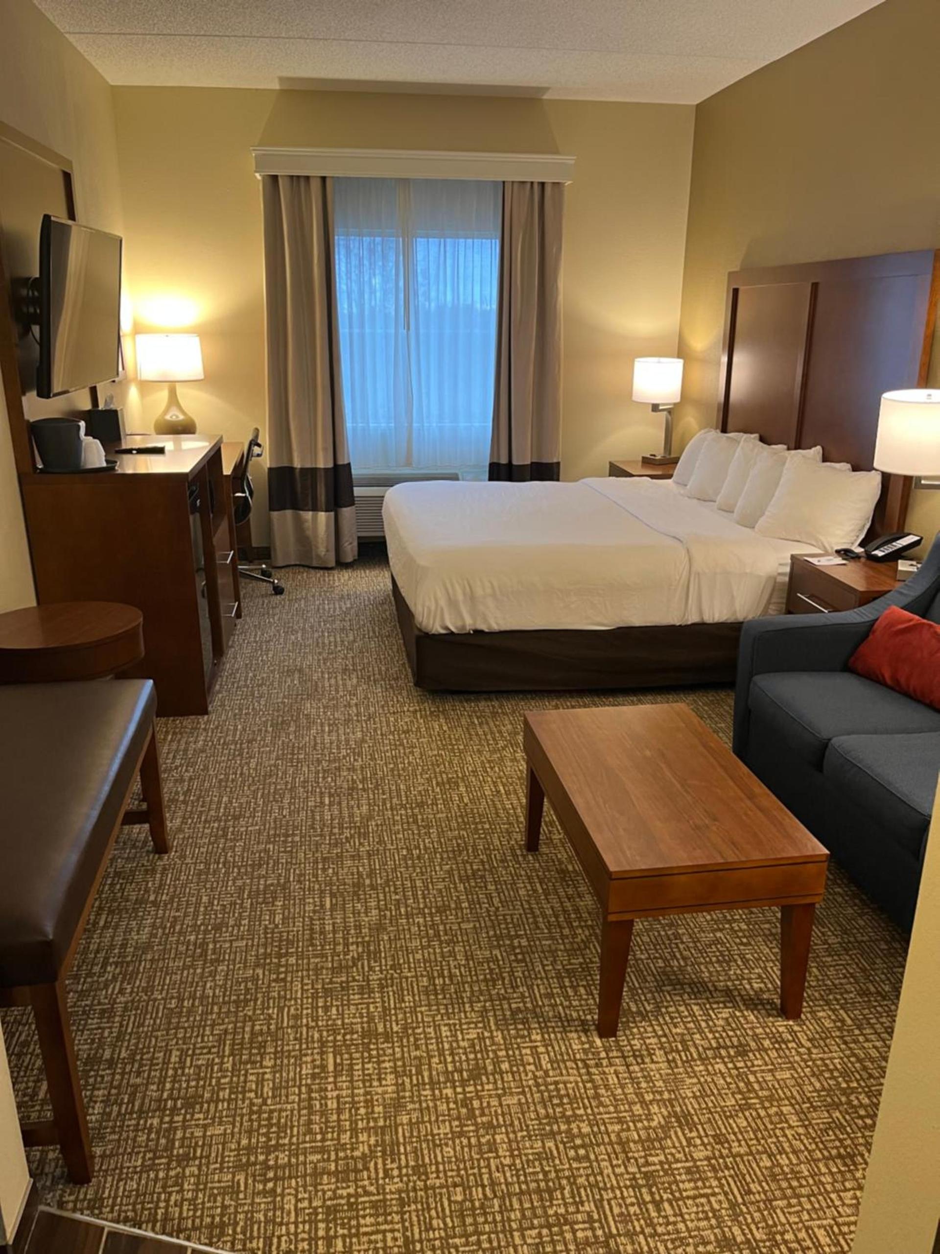 Wingate by Wyndham Pittsburgh West Mifflin photo 12