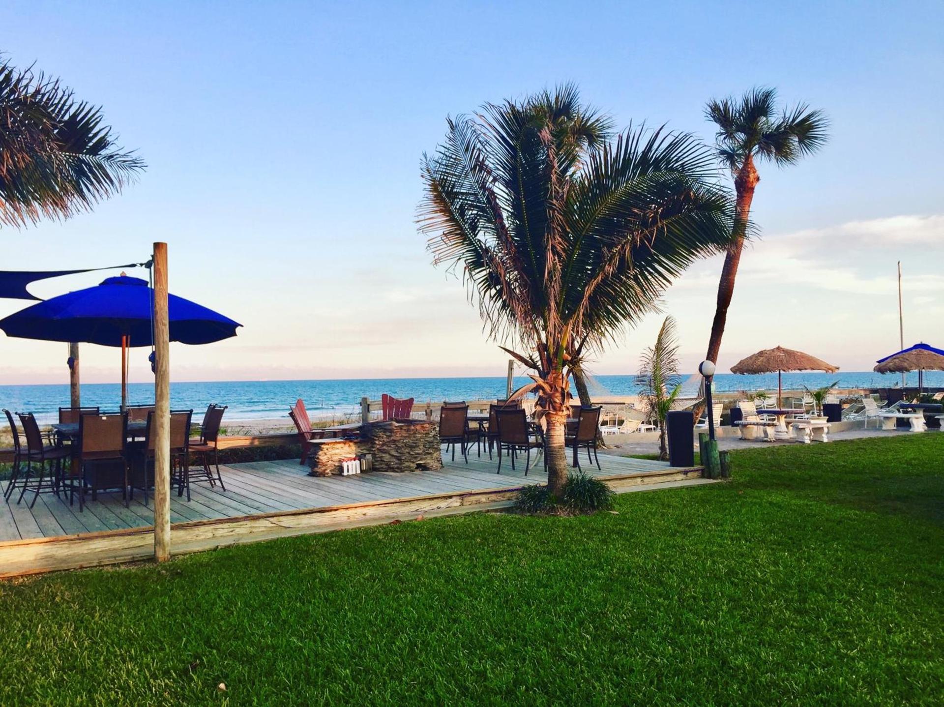 Surf Studio Beach Resort photo 4