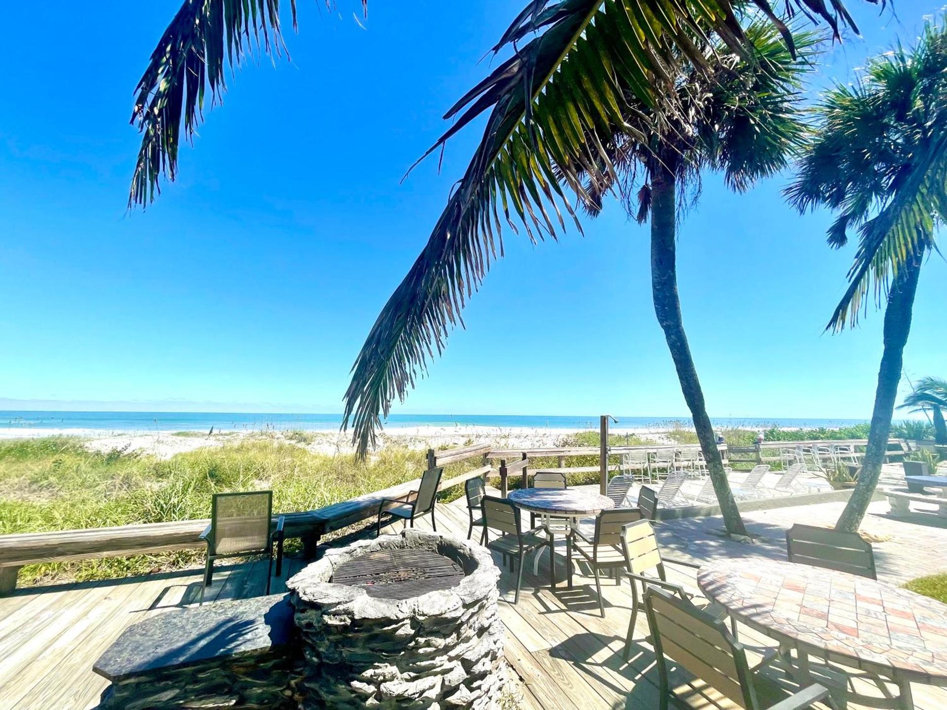 Surf Studio Beach Resort photo 84