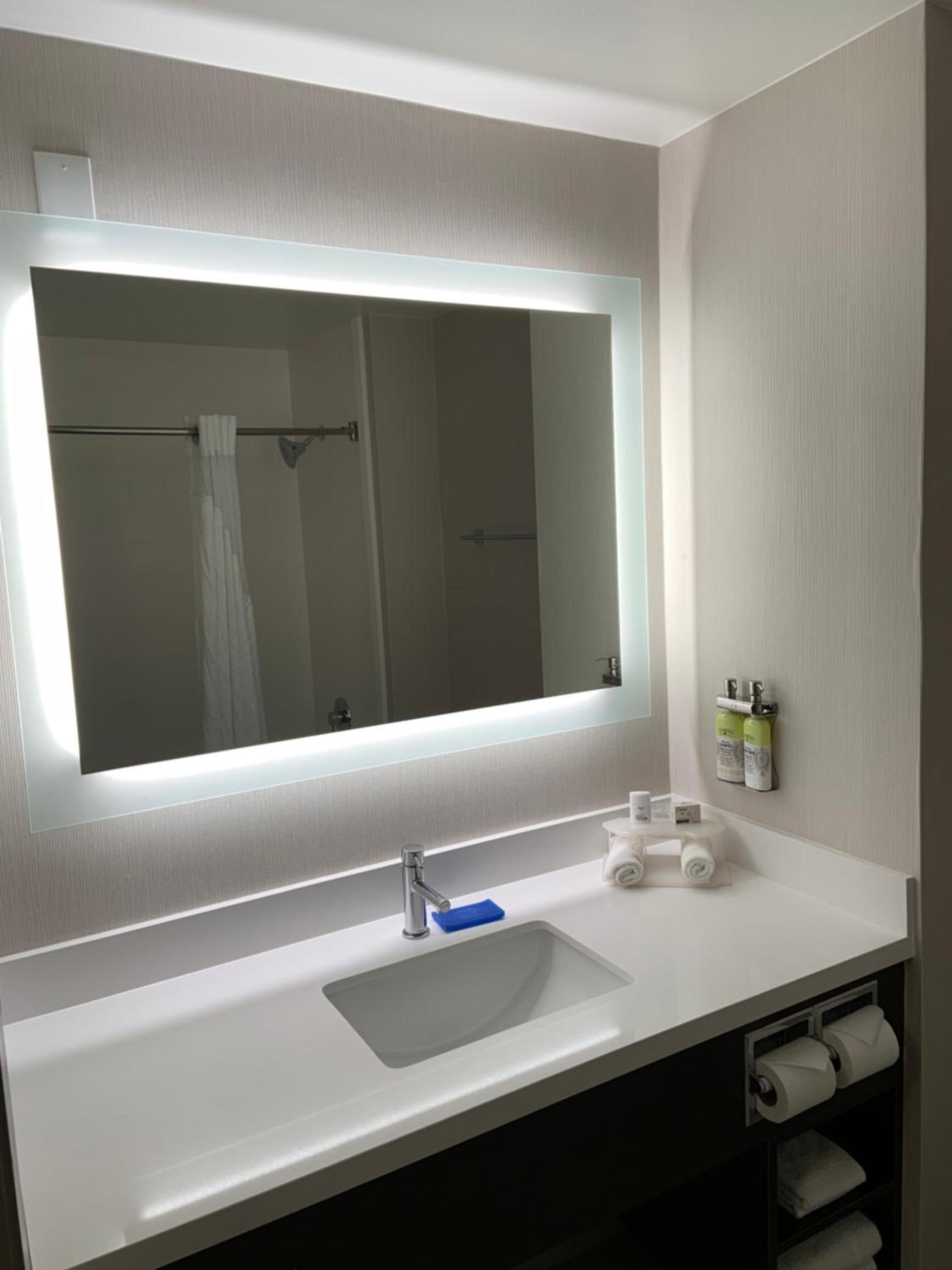 Holiday Inn Express Hotel & Suites Hermosa Beach by IHG photo 20