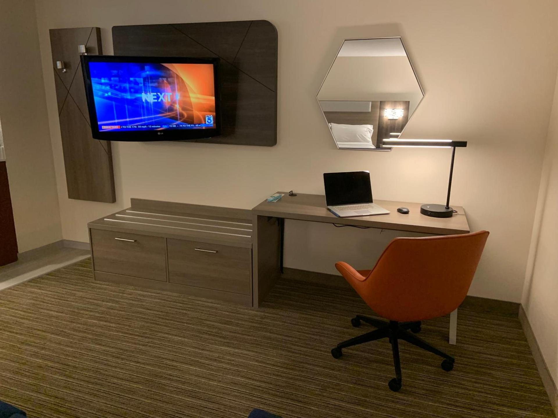 Holiday Inn Express Hotel & Suites Hermosa Beach by IHG photo 27
