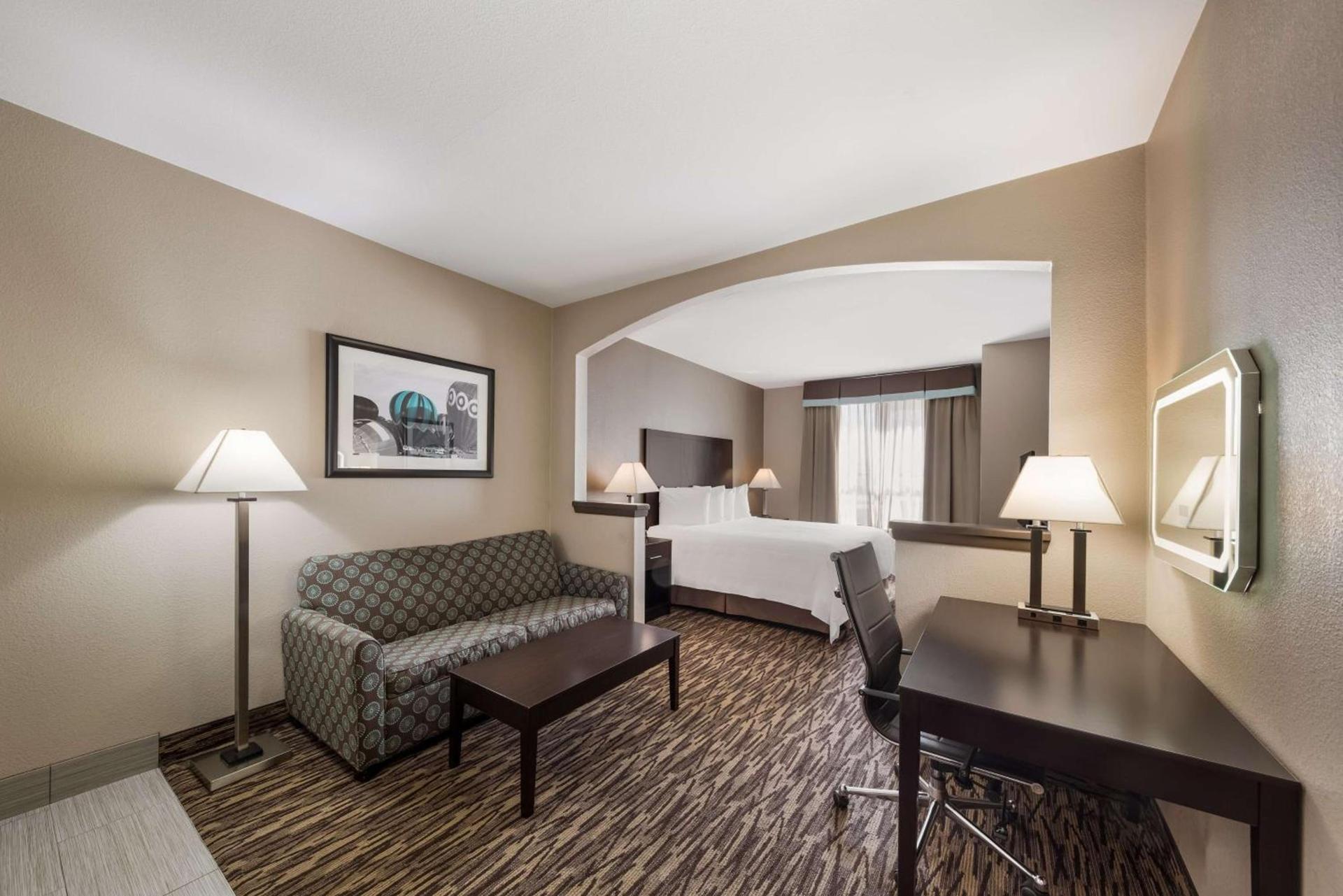 Comfort Suites Plano East - Richardson photo 11