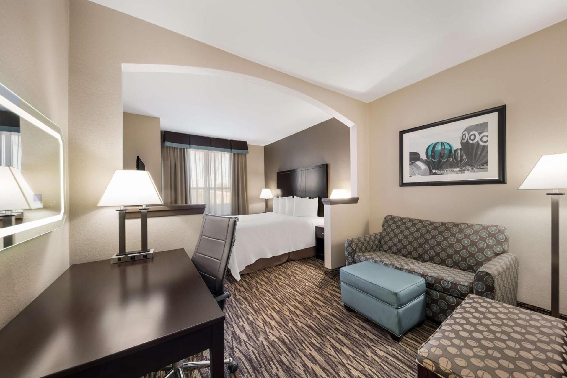Comfort Suites Plano East - Richardson photo 12