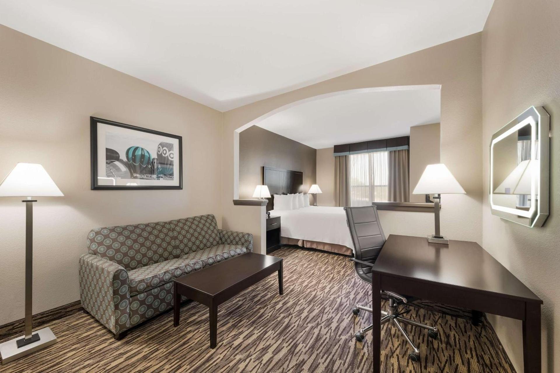 Comfort Suites Plano East - Richardson photo 13