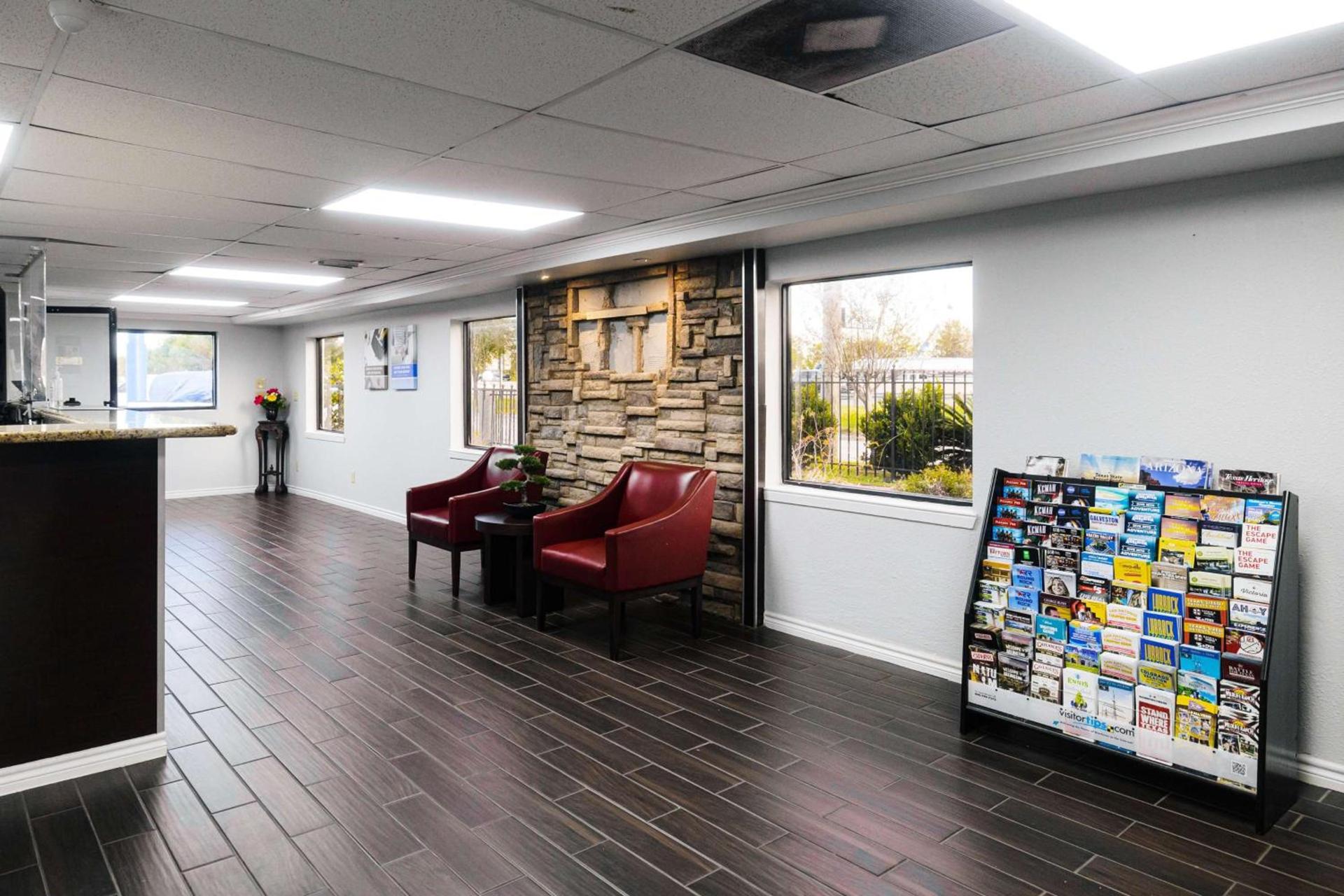 SureStay by Best Western Channelview-Baytown West photo 2