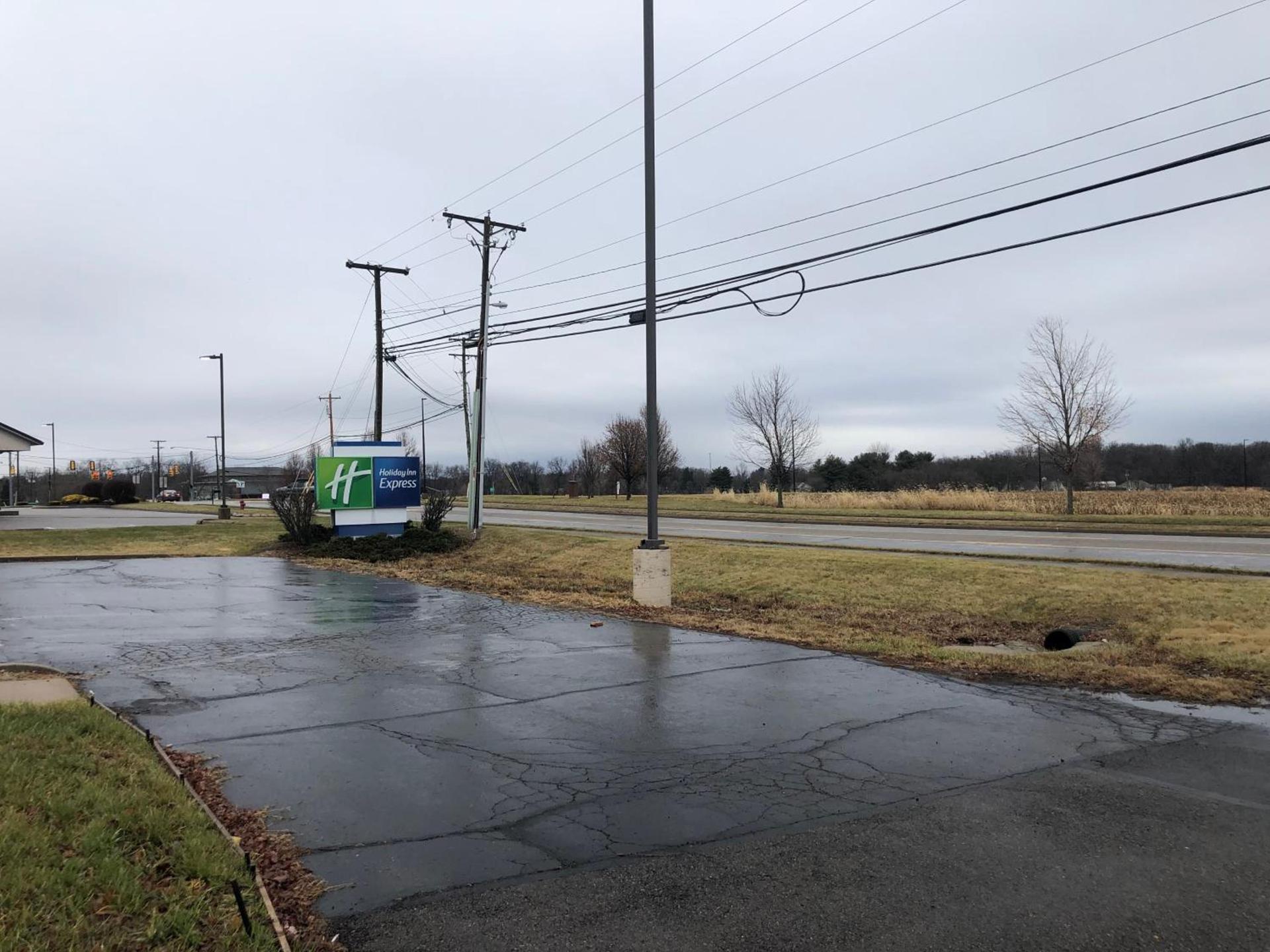 Holiday Inn Express Mt. Vernon by IHG photo 29