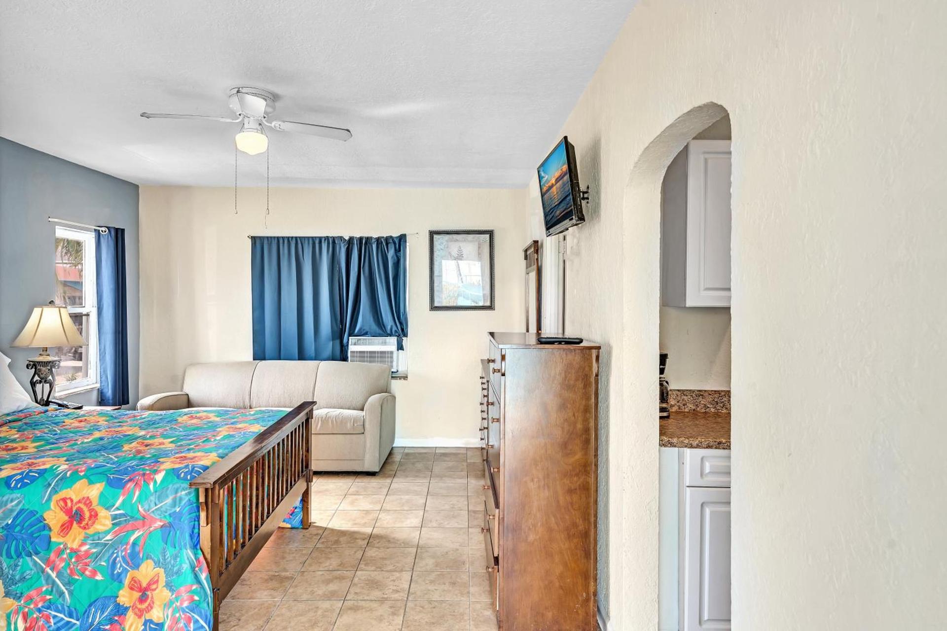 Charter House photo 9