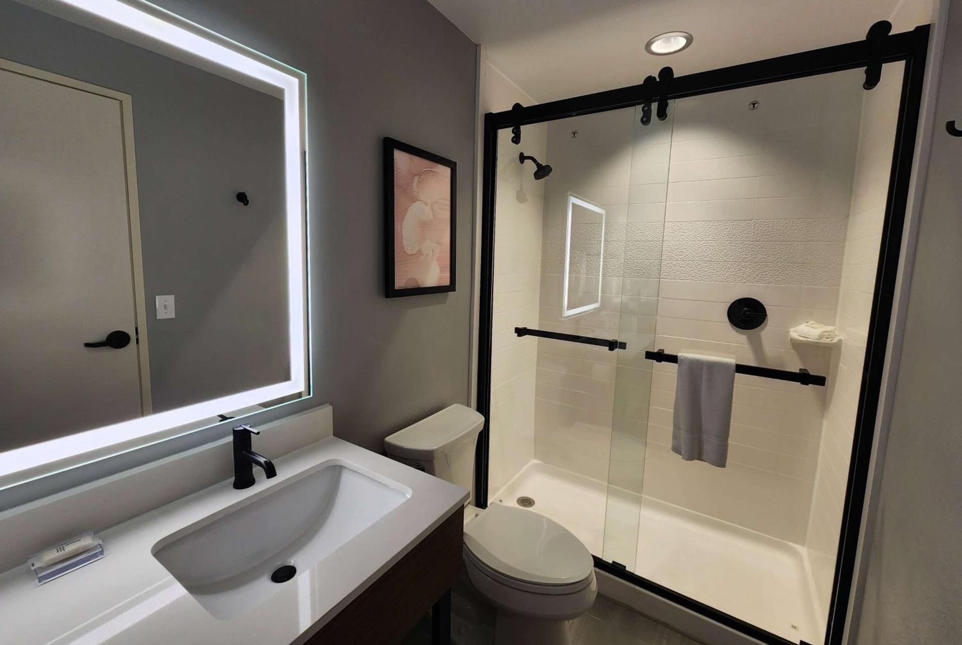 La Quinta Inn & Suites by Wyndham Del Rio photo 33