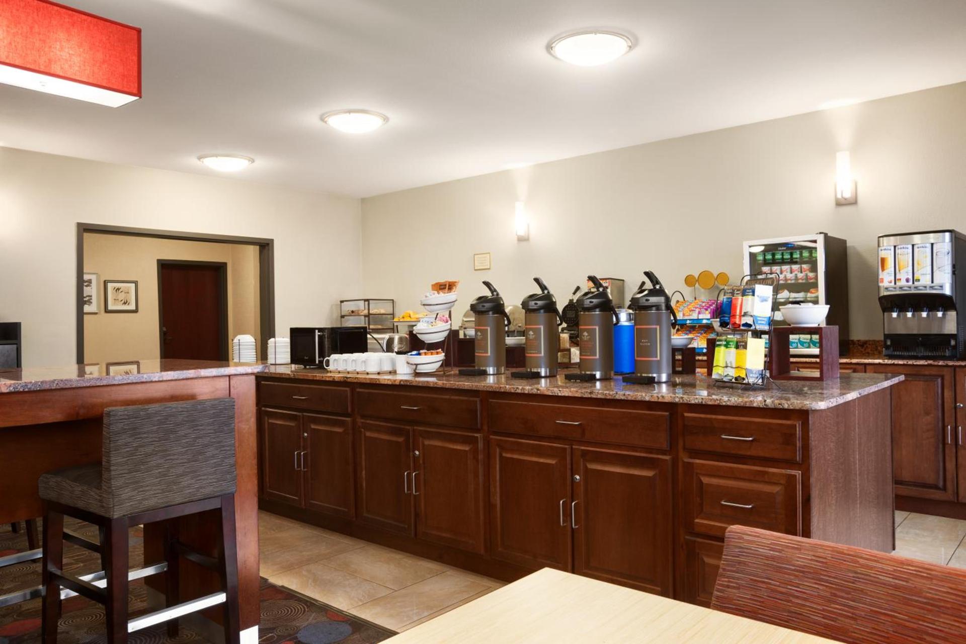 Country Inn & Suites by Radisson, Dearborn, MI photo 45