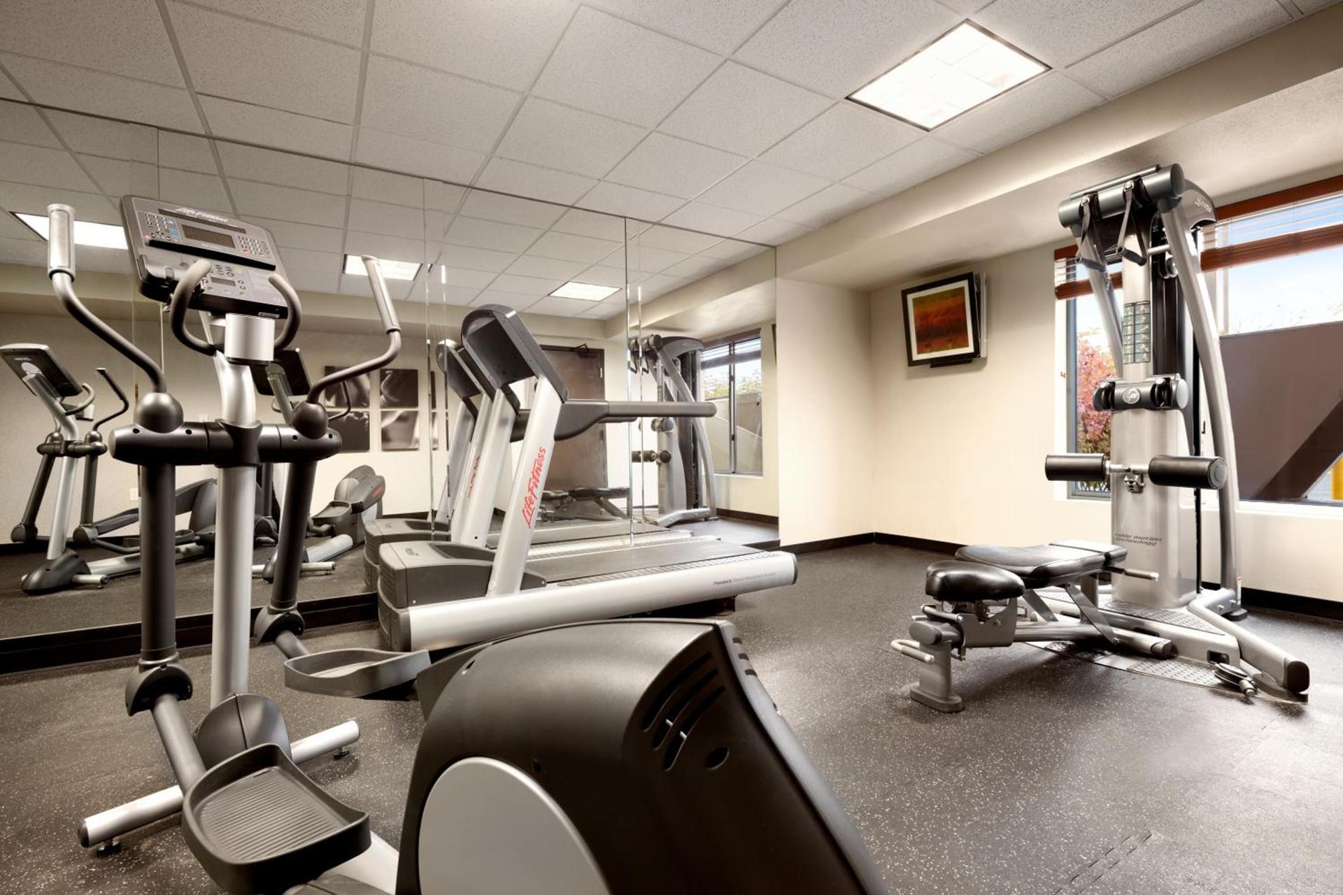 Country Inn & Suites by Radisson, Dearborn, MI photo 48