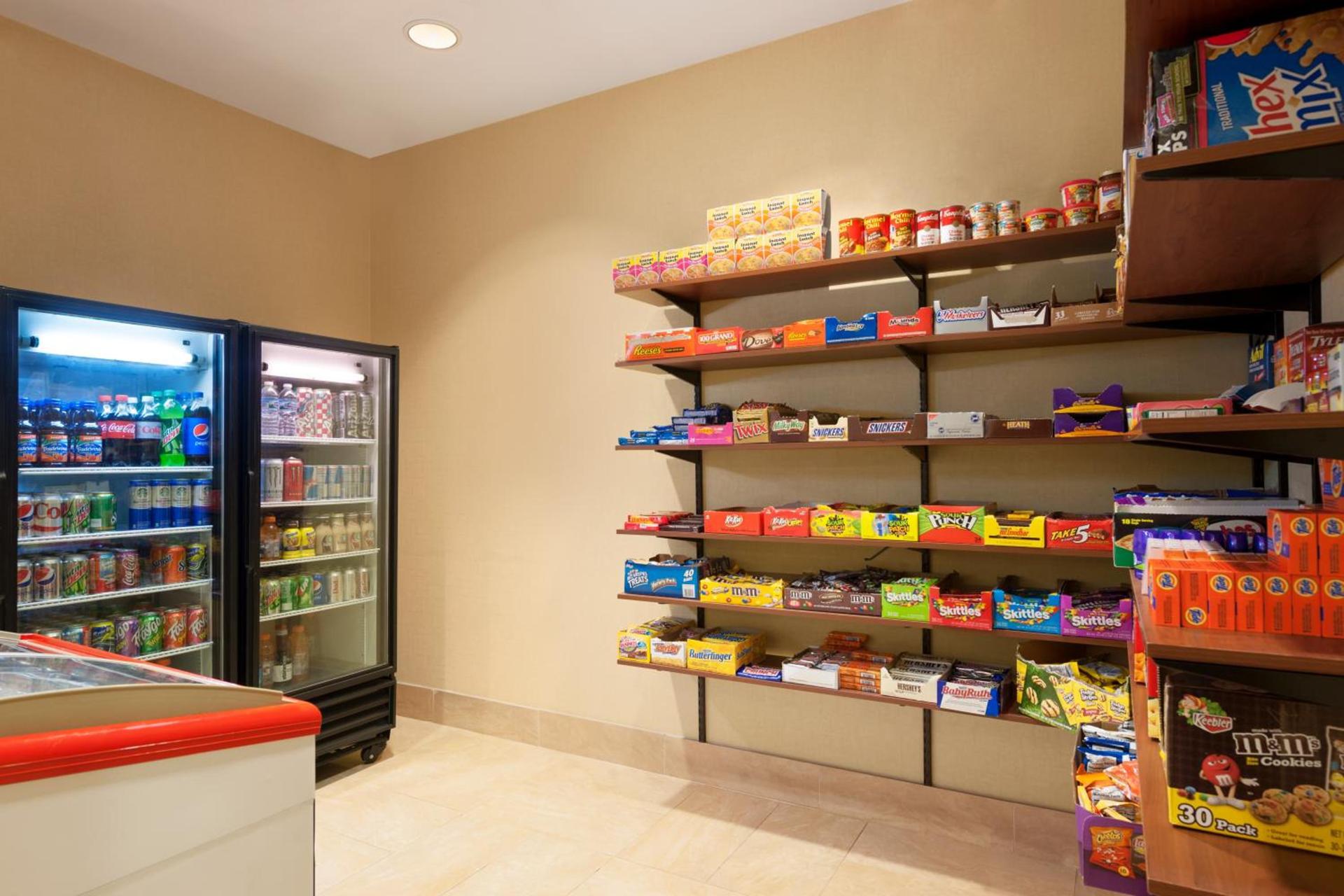Country Inn & Suites by Radisson, Dearborn, MI photo 50