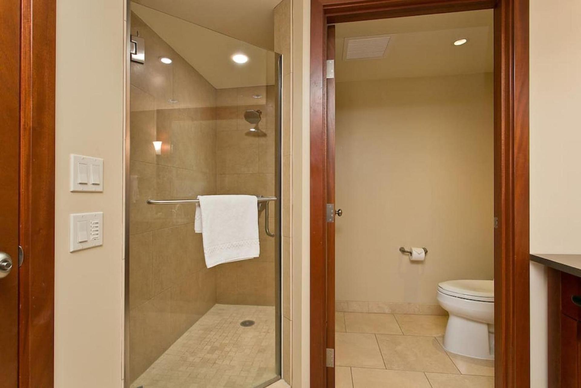 KBV O1002 Ocean View Spacious 3 Bedroom Unit photo 9