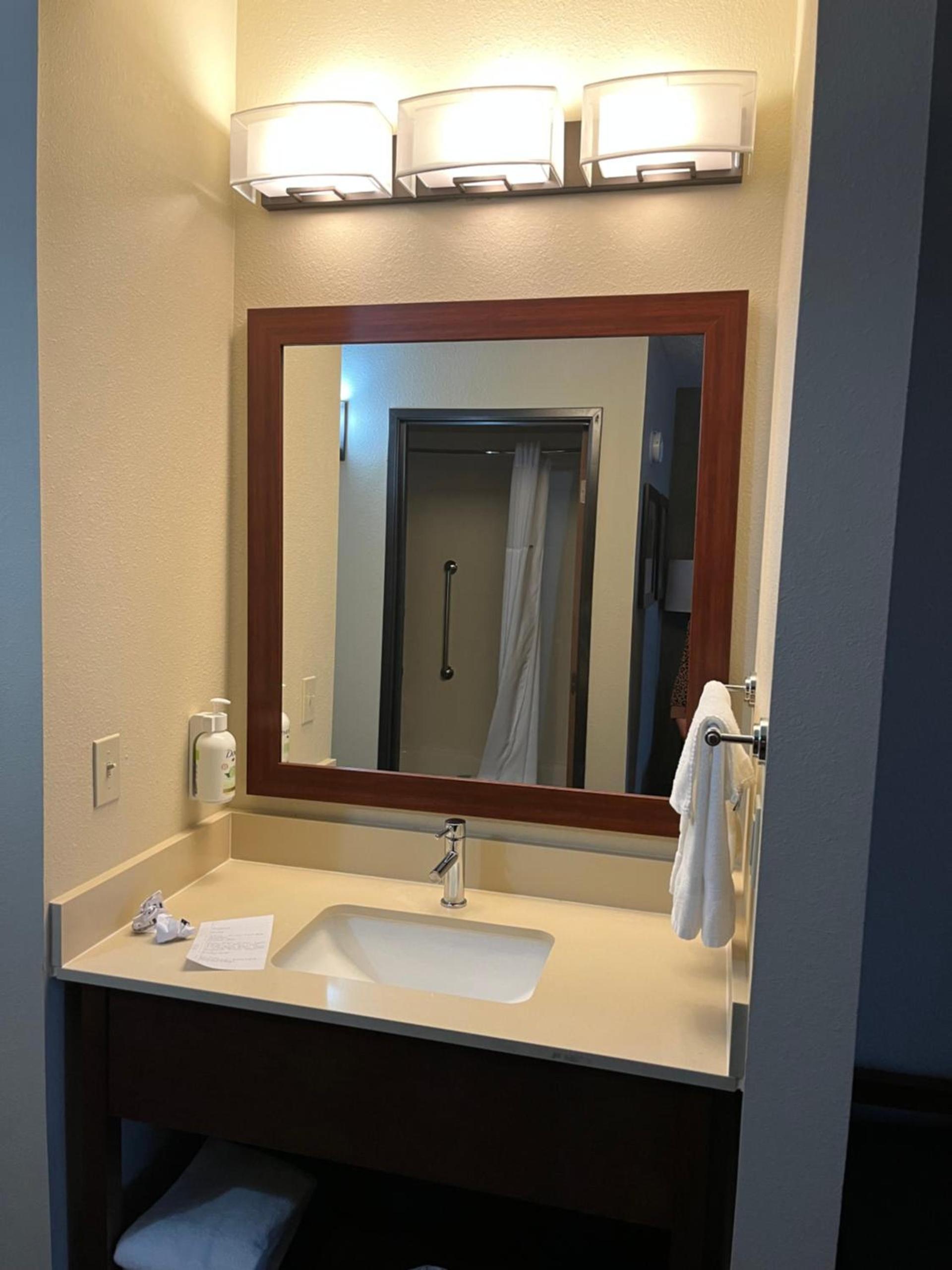 Wingate by Wyndham Pittsburgh West Mifflin photo 14