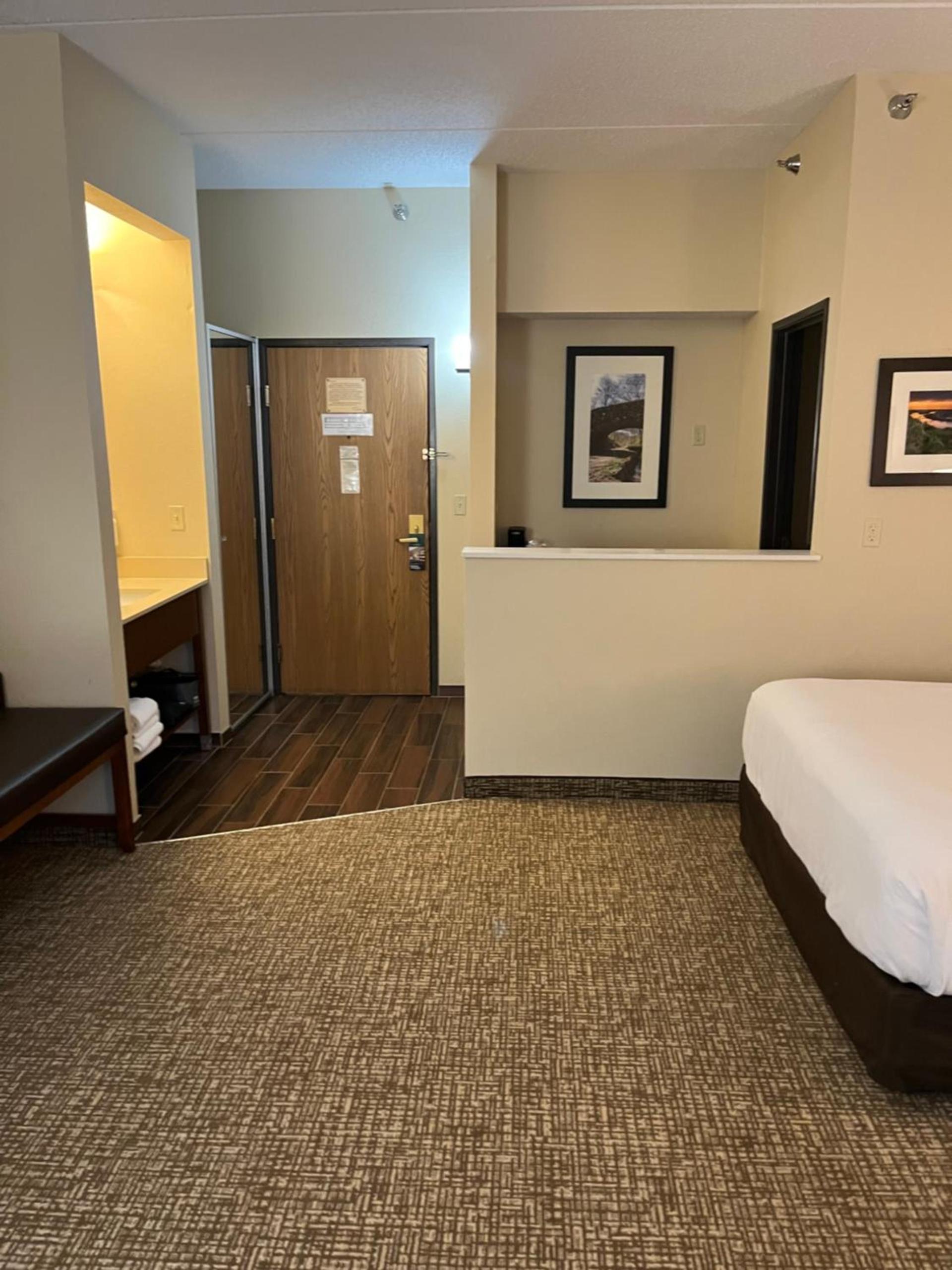 Wingate by Wyndham Pittsburgh West Mifflin photo 15
