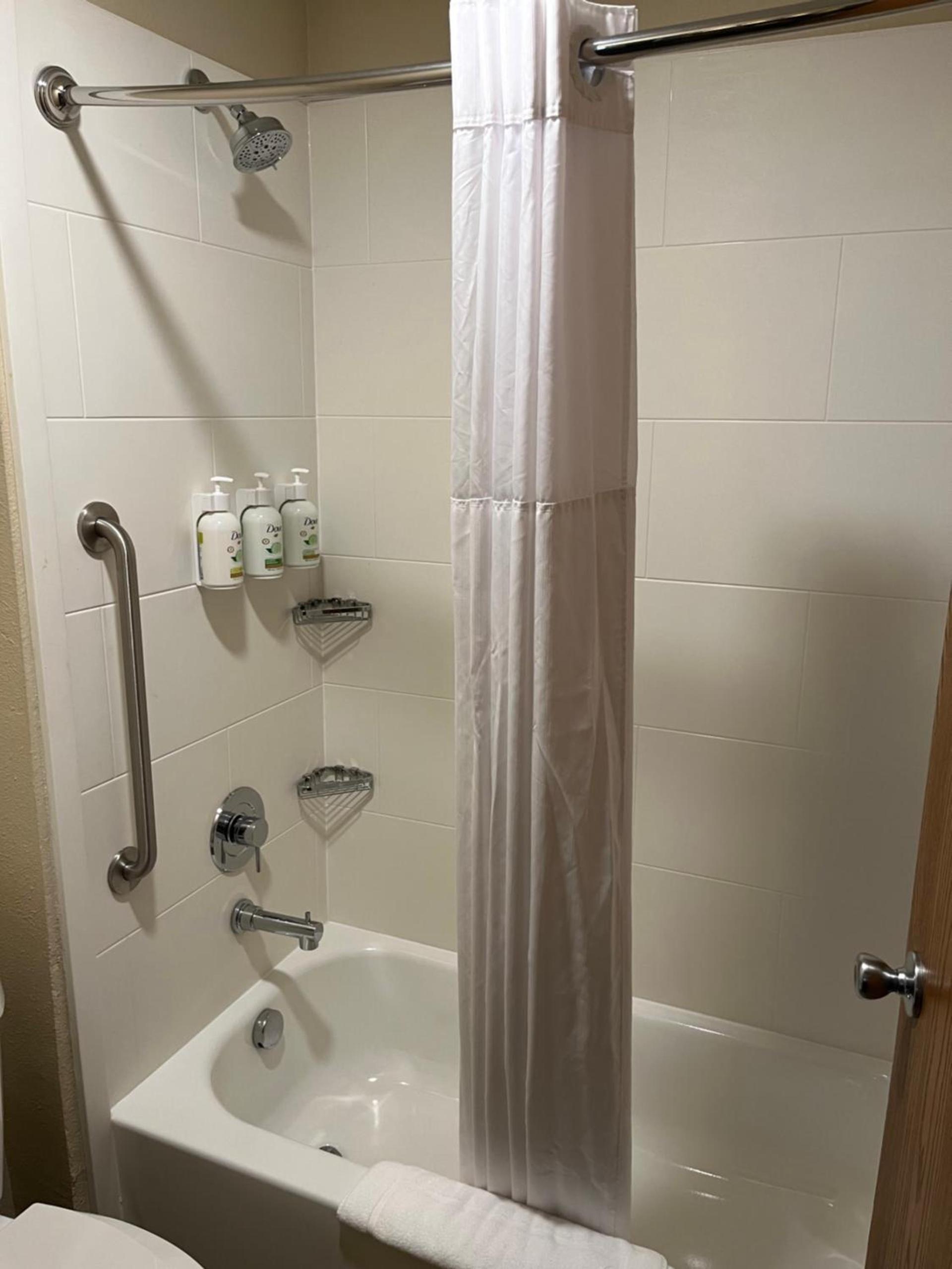 Wingate by Wyndham Pittsburgh West Mifflin photo 19