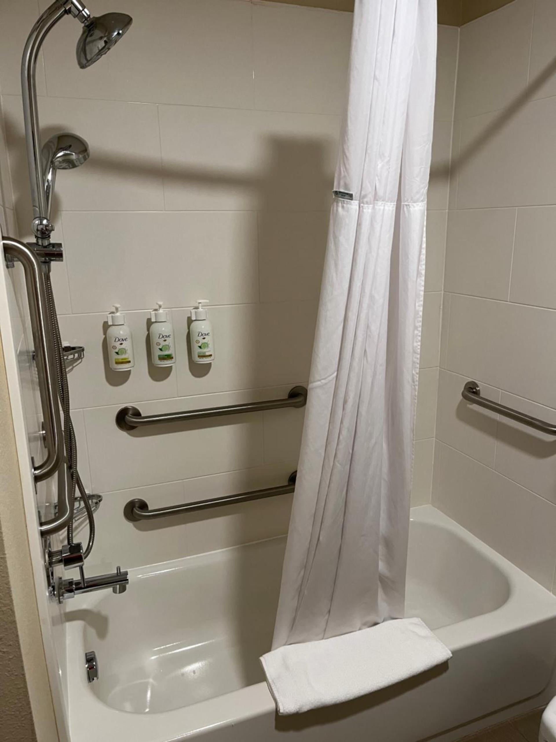 Wingate by Wyndham Pittsburgh West Mifflin photo 34