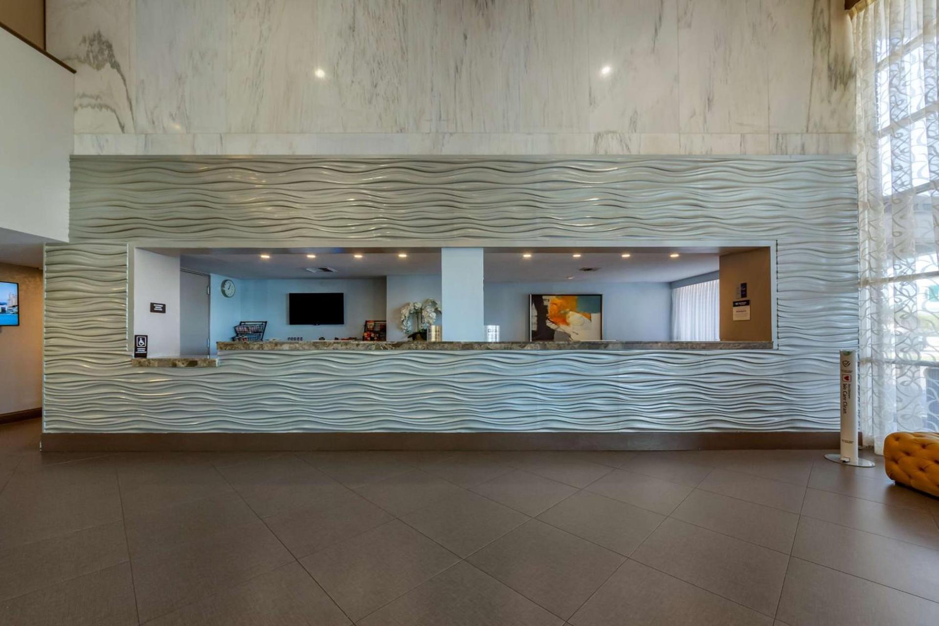 Best Western Palm Beach Lakes photo 37