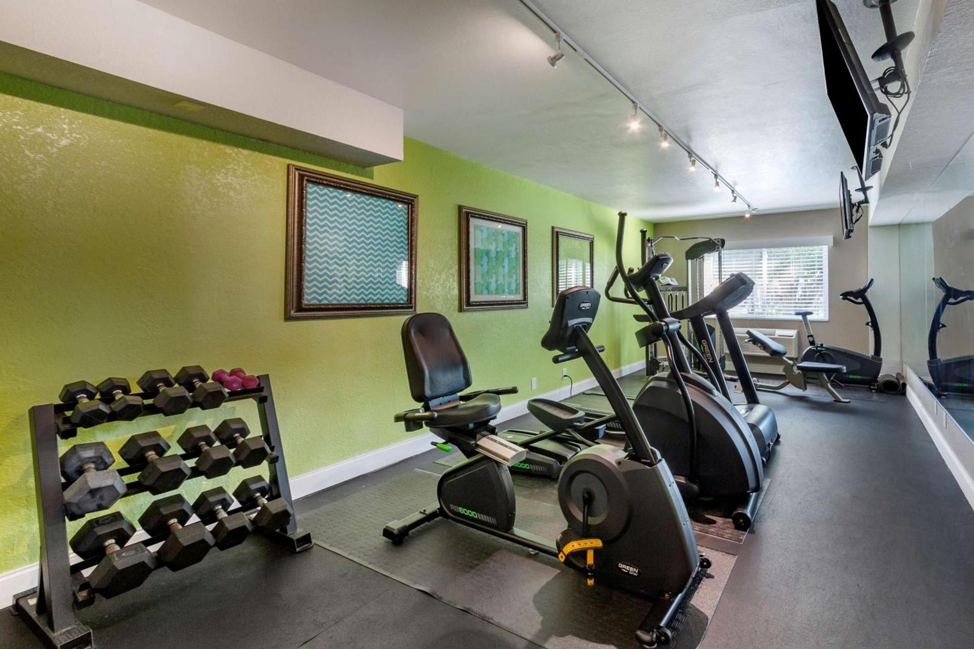 Best Western Palm Beach Lakes photo 36
