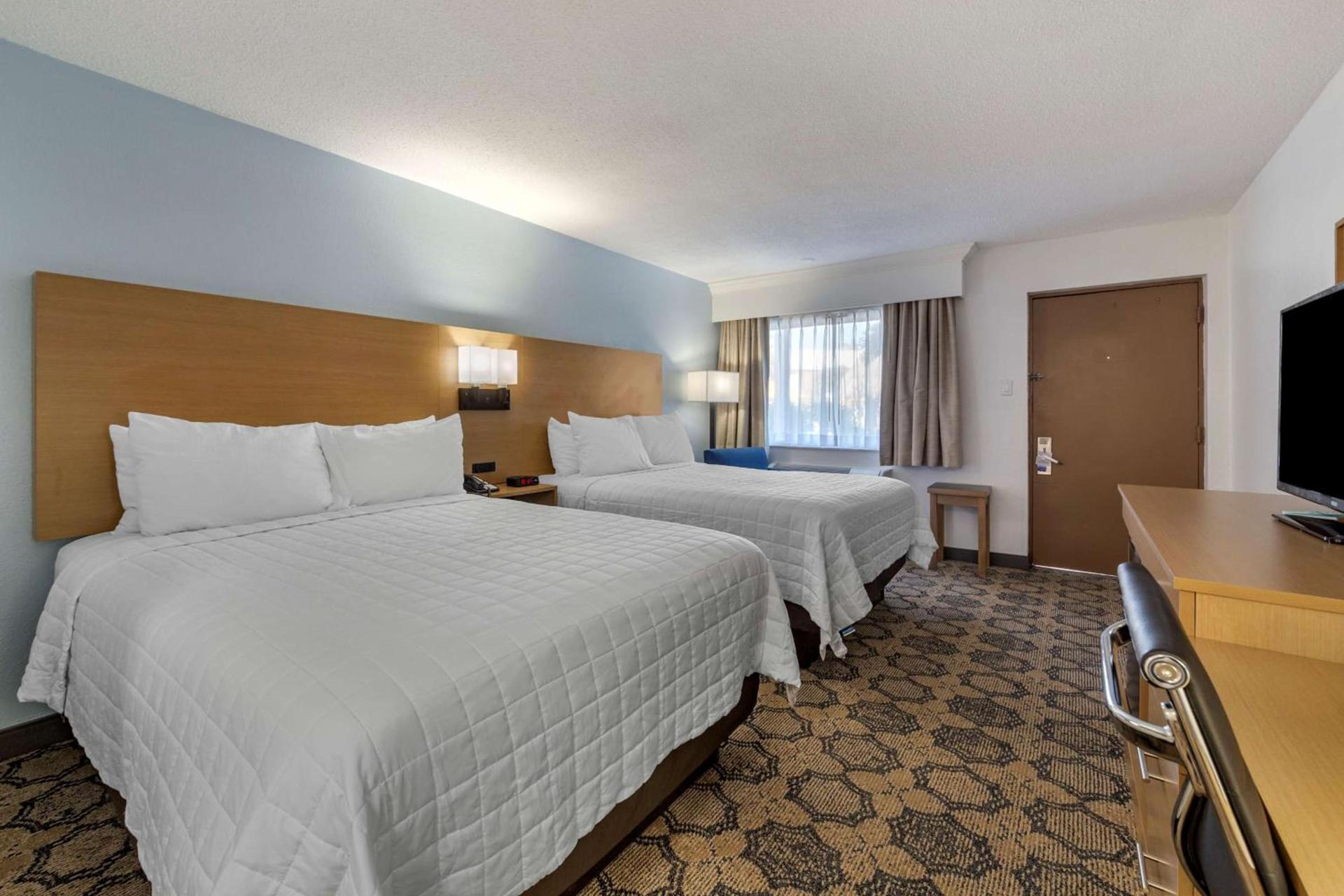 Best Western Palm Beach Lakes photo 2