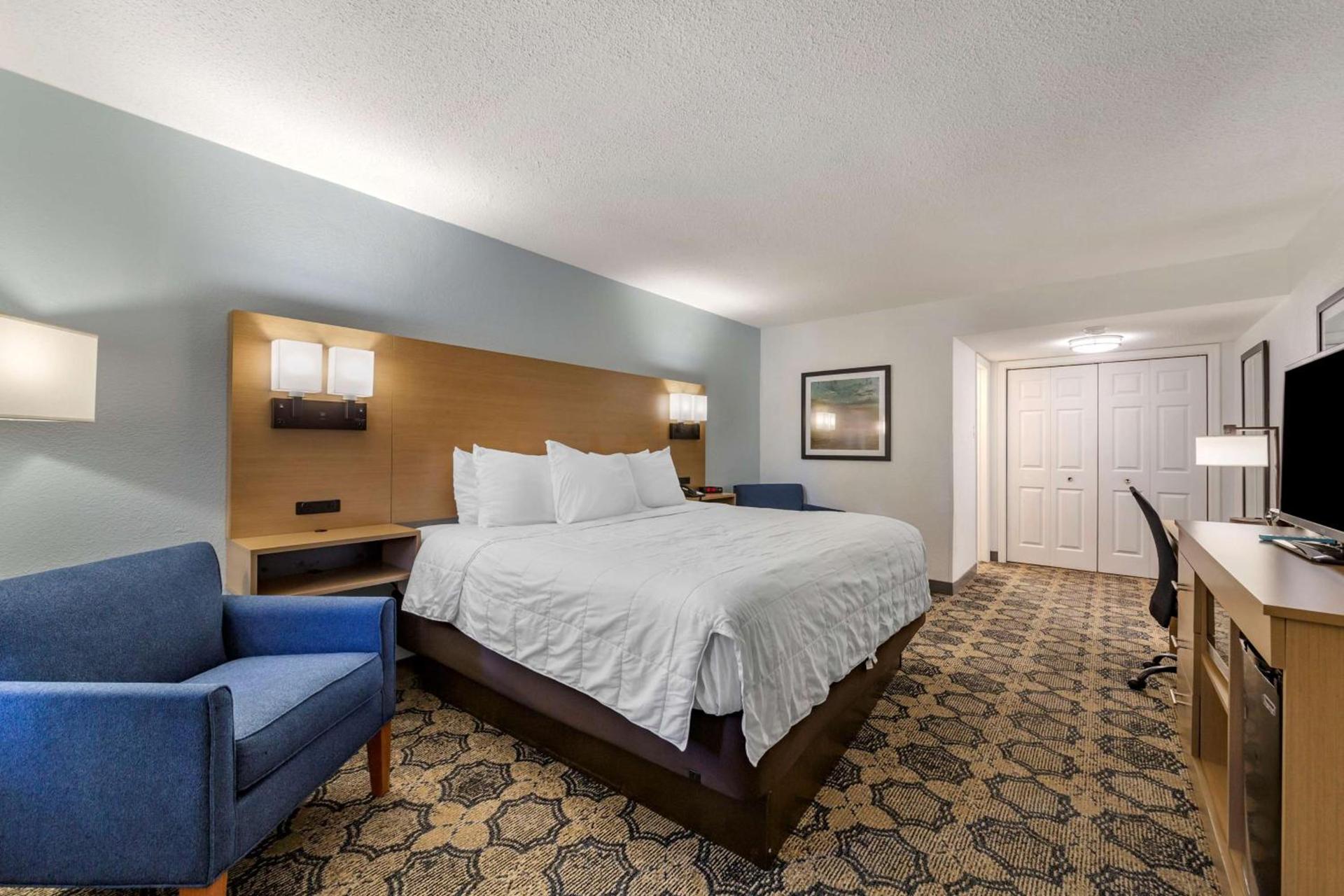 Best Western Palm Beach Lakes photo 3