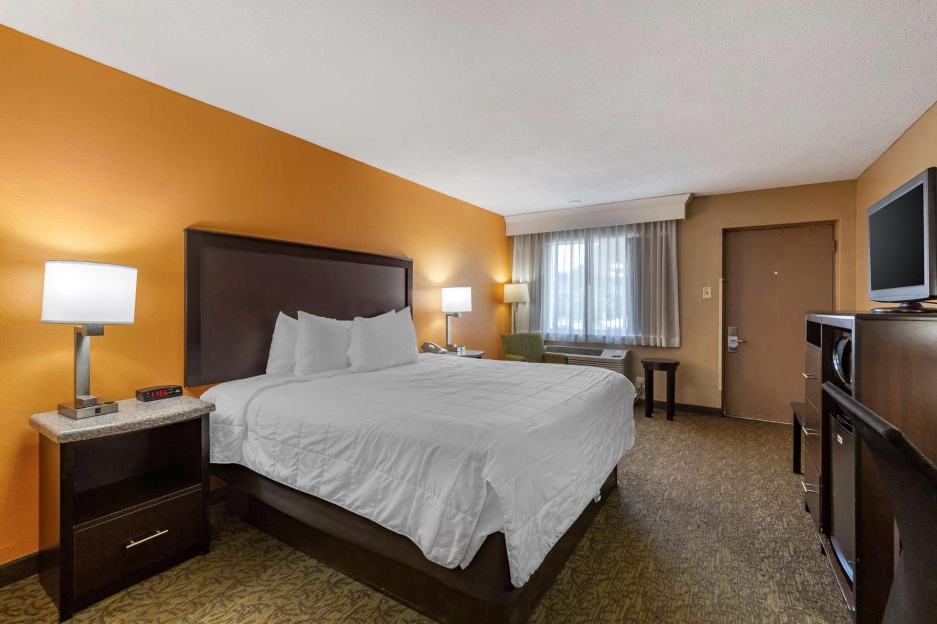 Best Western Palm Beach Lakes photo 7