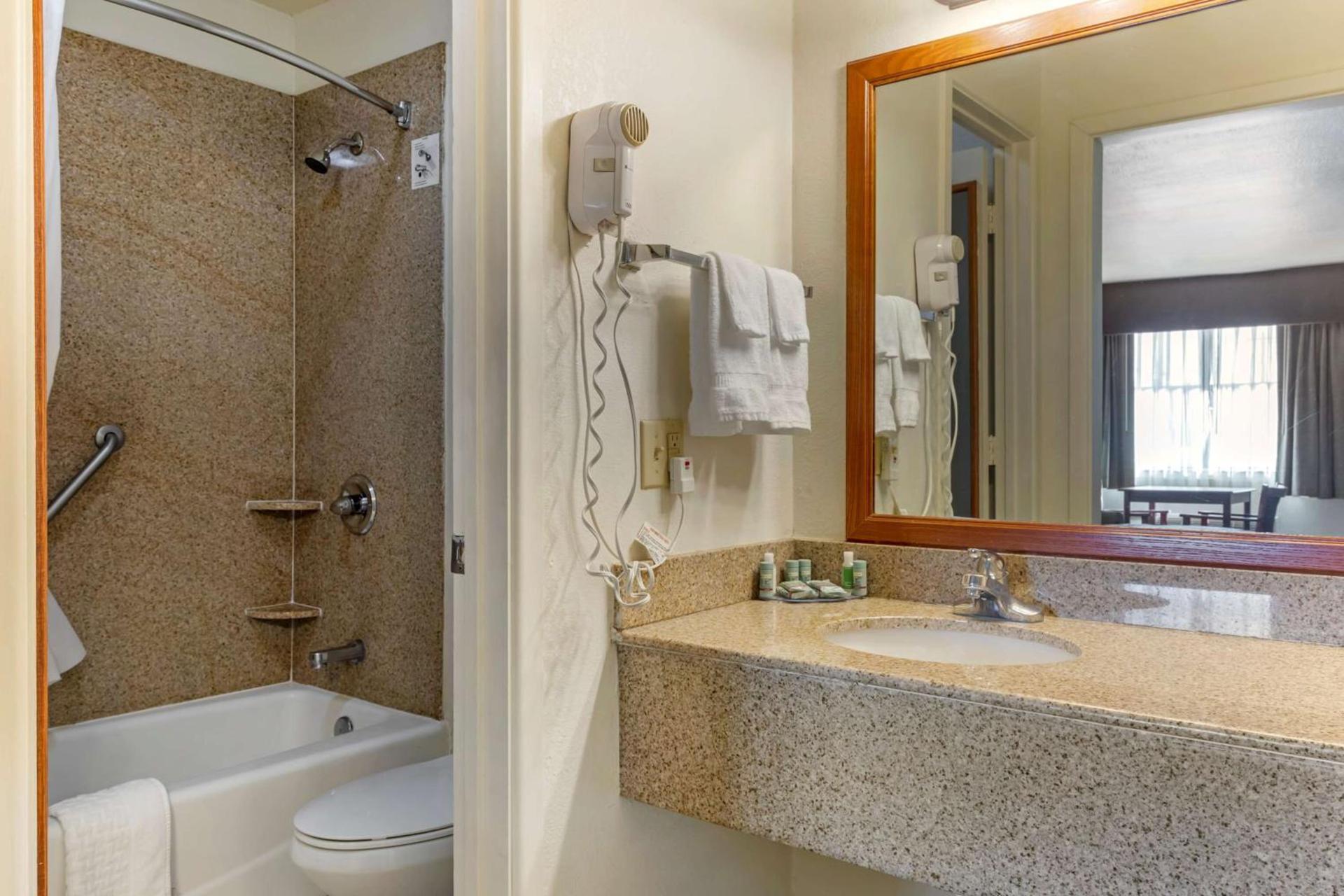 Best Western Caprock Inn photo 11