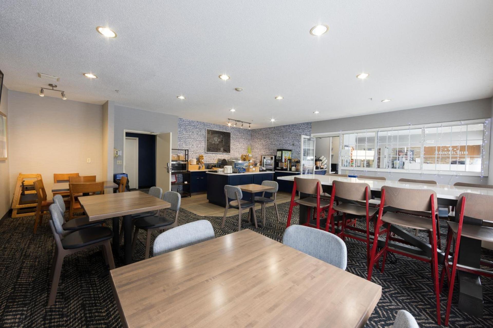 AmericInn by Wyndham Duluth photo 51