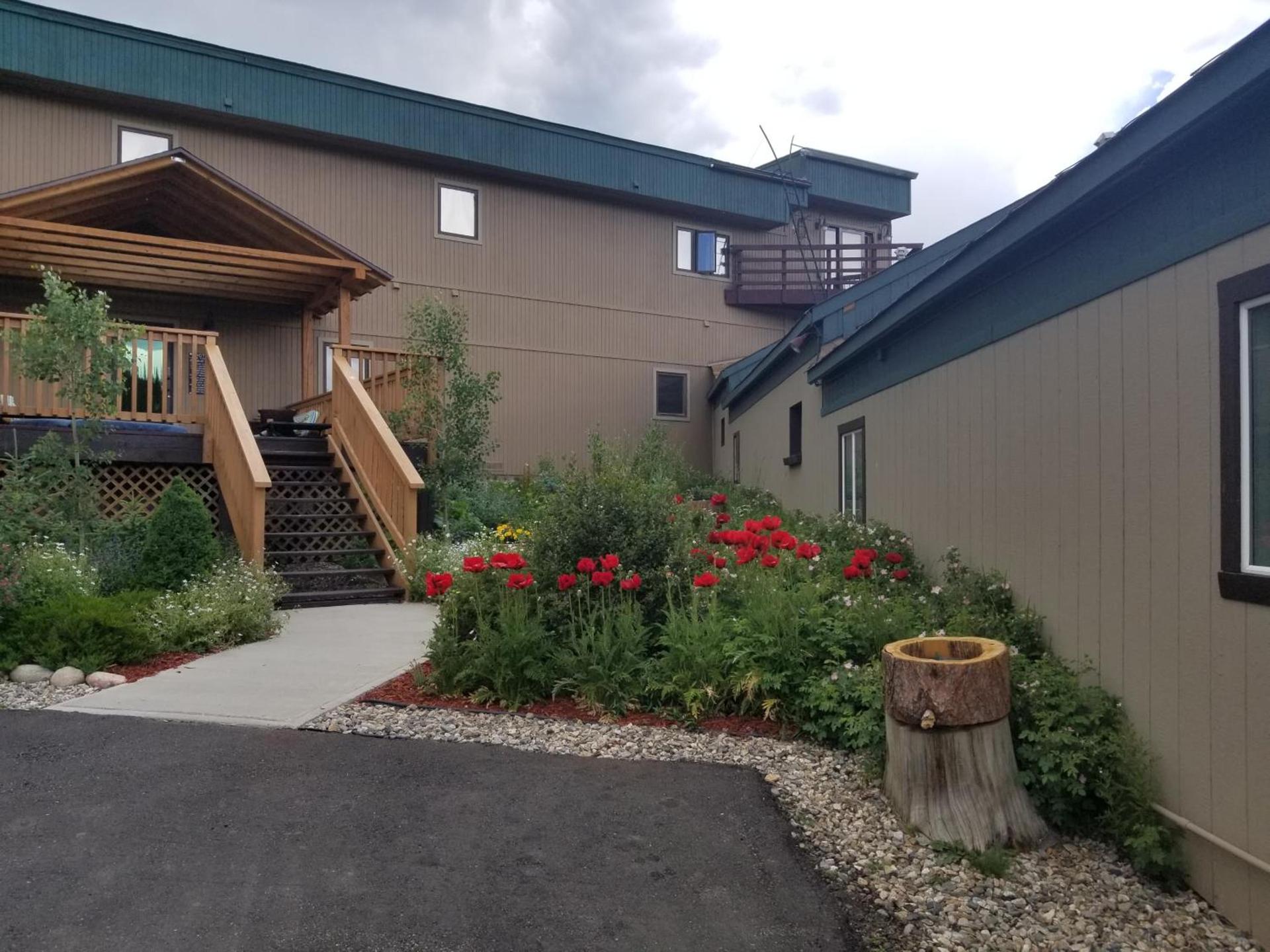 Valley Hi Hotel photo 23