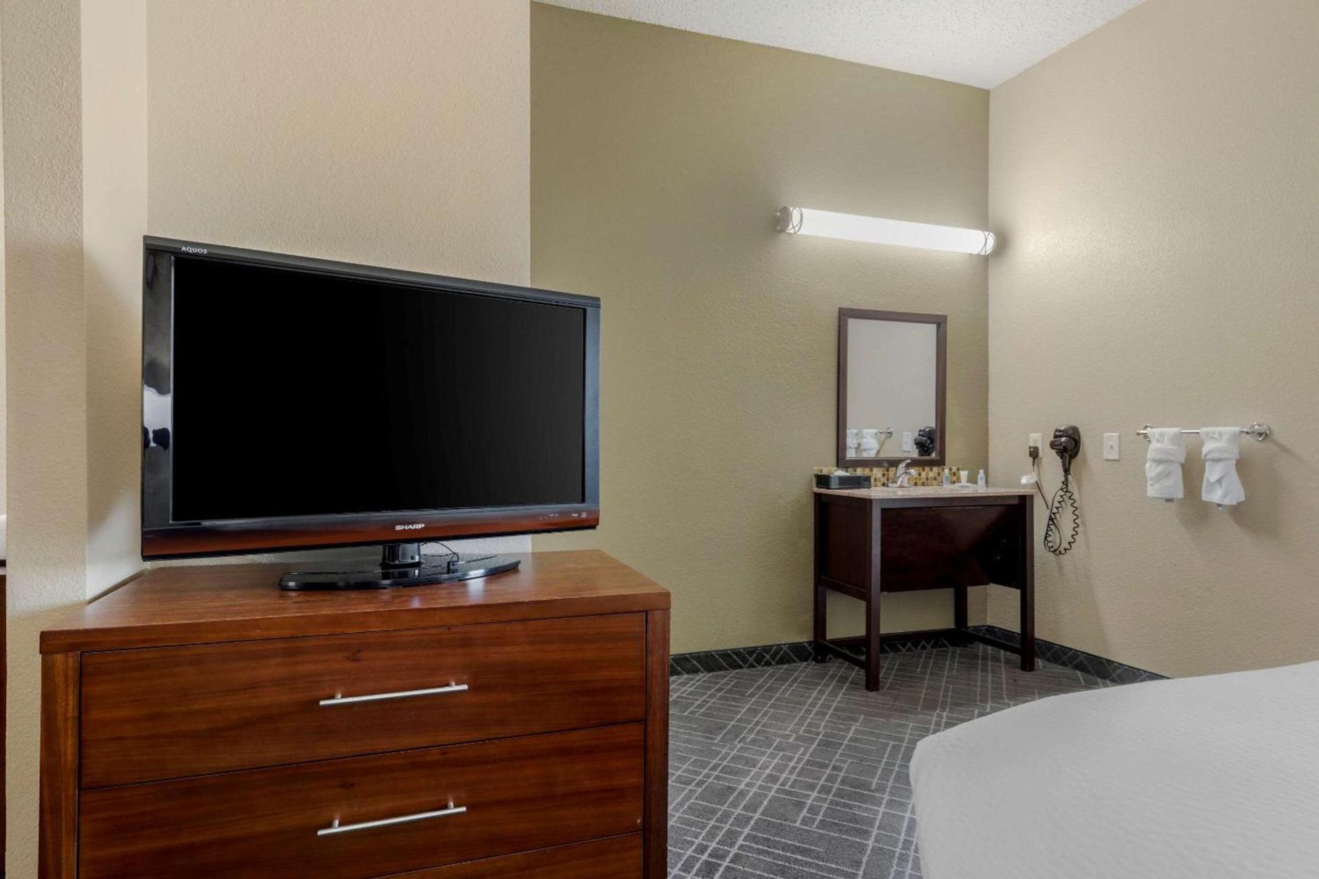 Comfort Suites Waco North - Near University Area photo 4
