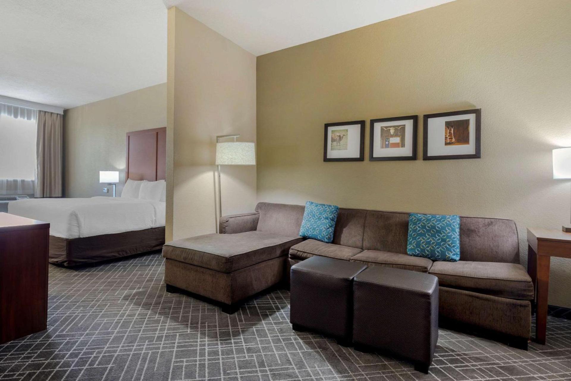 Comfort Suites Waco North - Near University Area photo 5