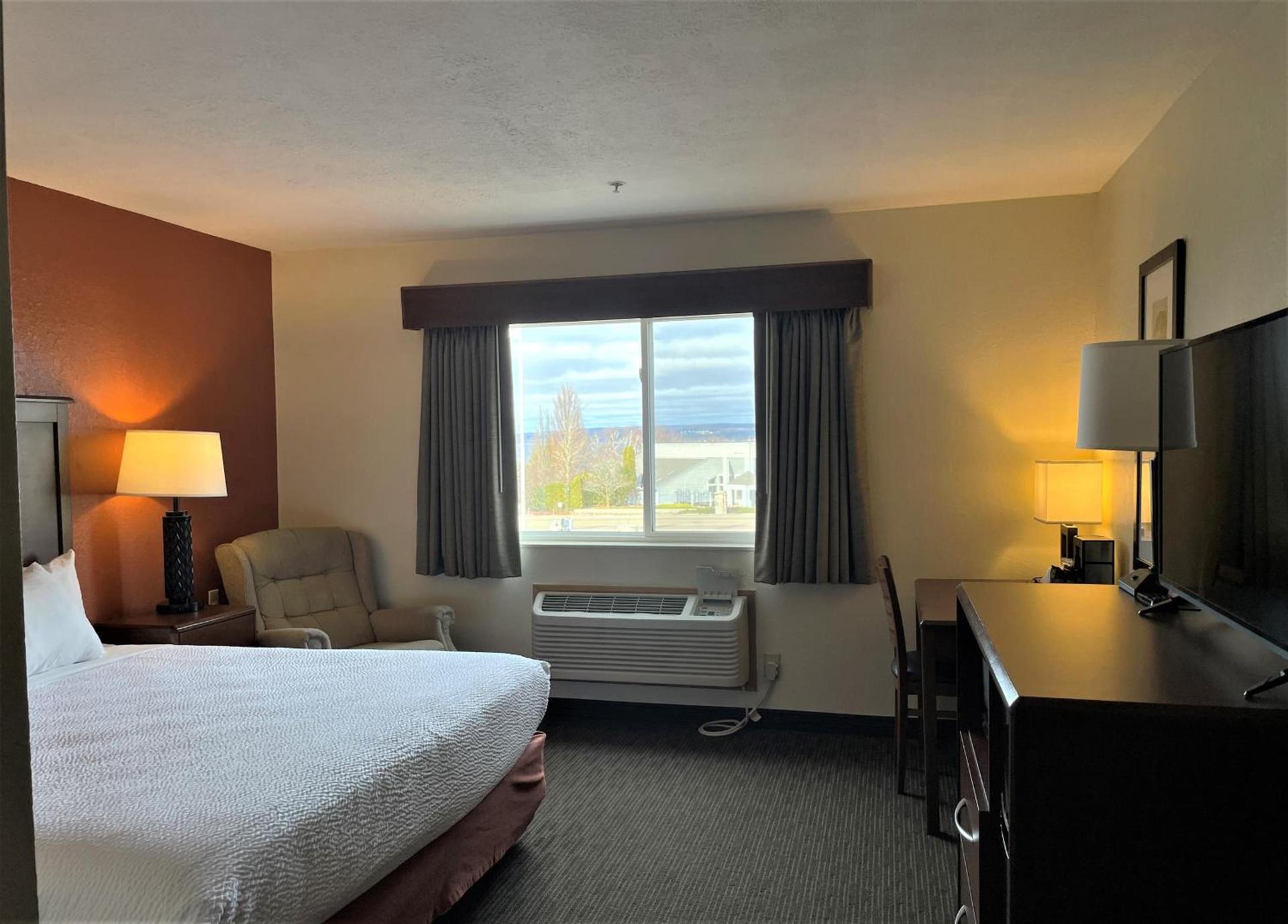 Quality Inn Petoskey photo 28