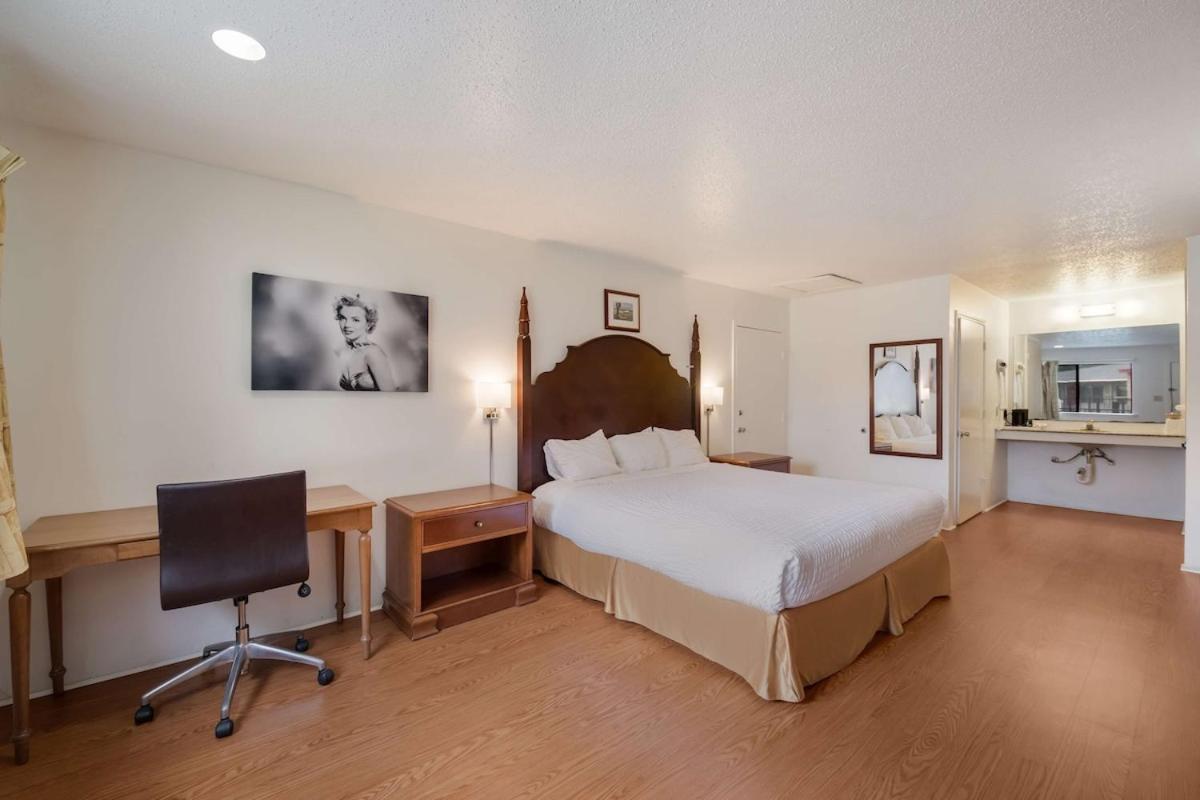 Americas Best Value Inn Lockhart TX photo 31