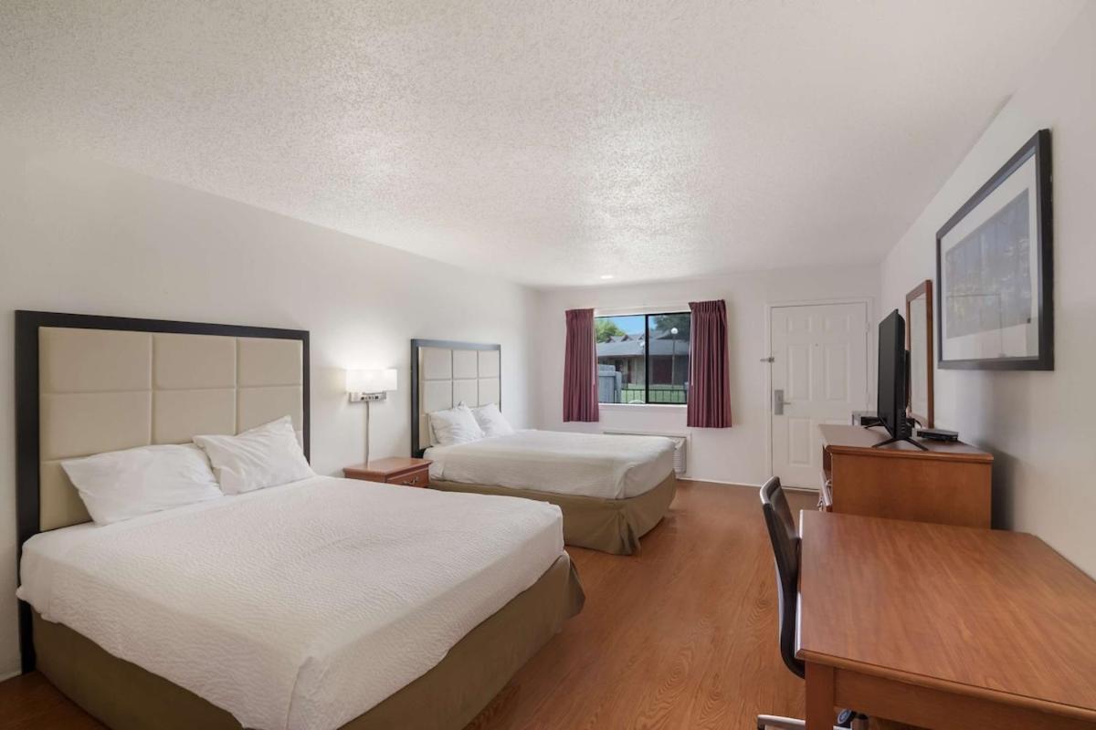 Americas Best Value Inn Lockhart TX photo 37