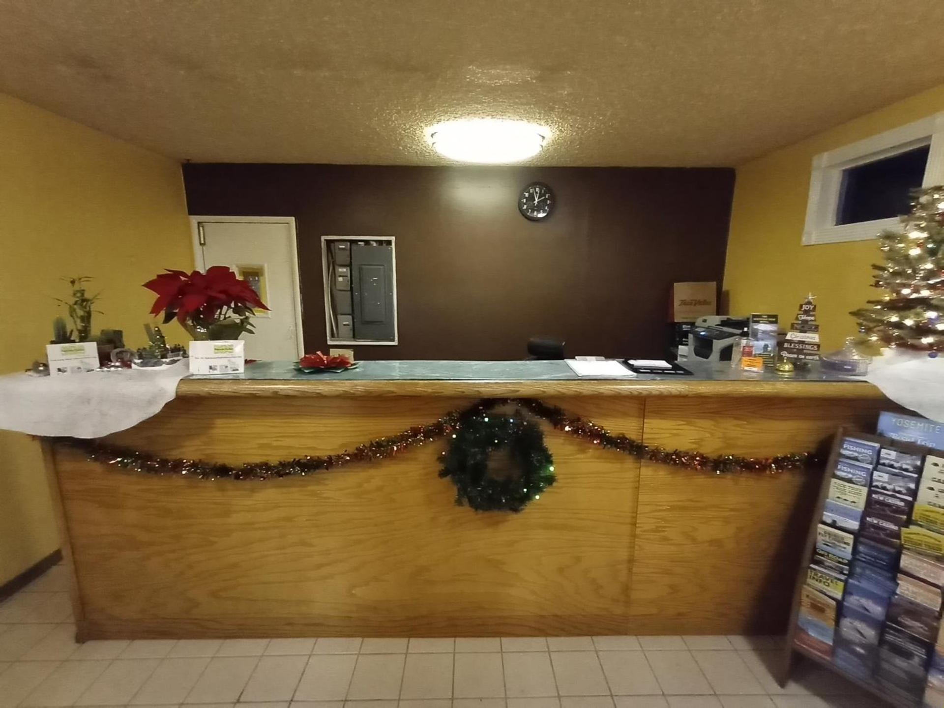 Mountain View Motel photo 25