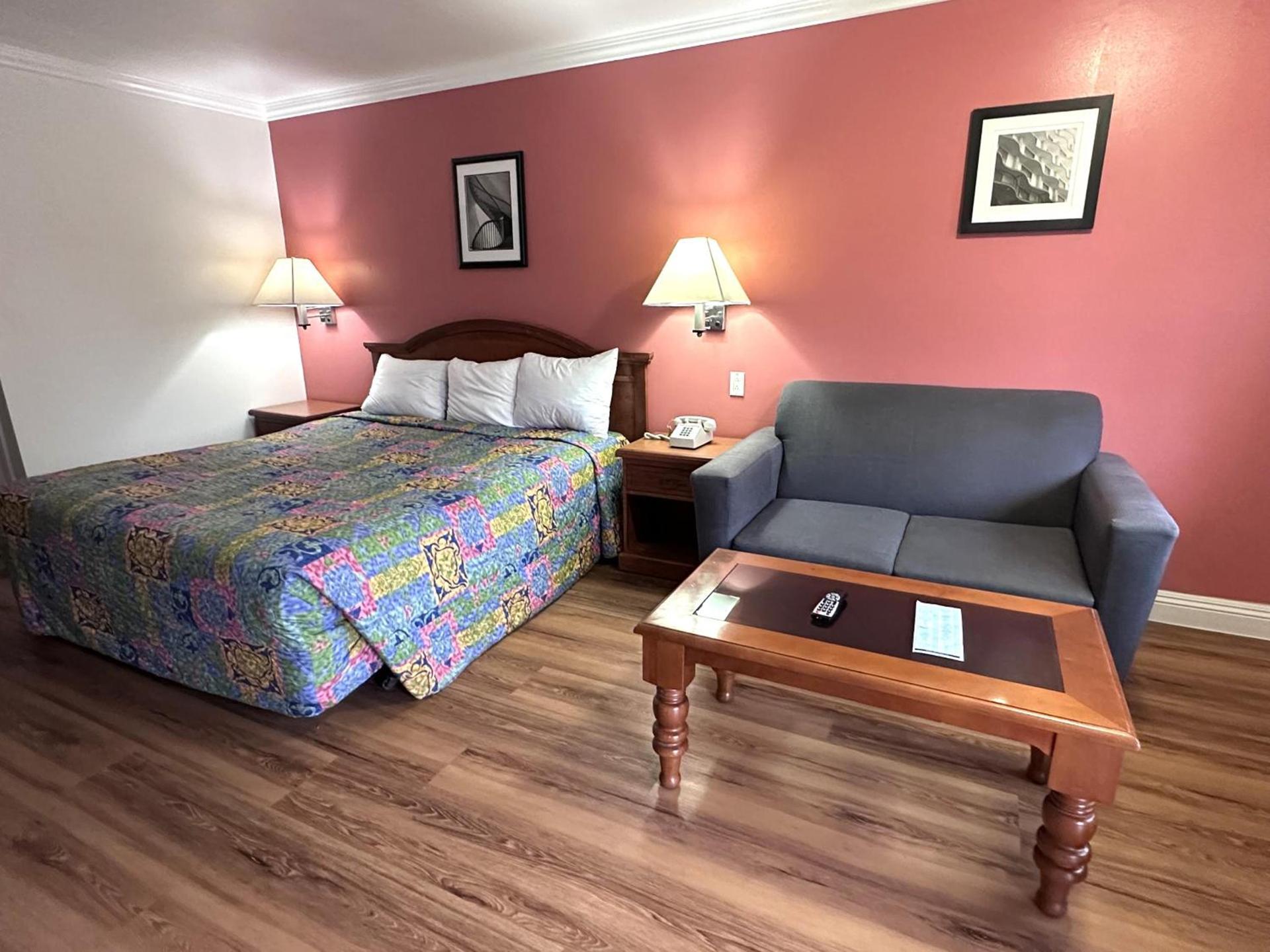 Willow Tree Lodge photo 17