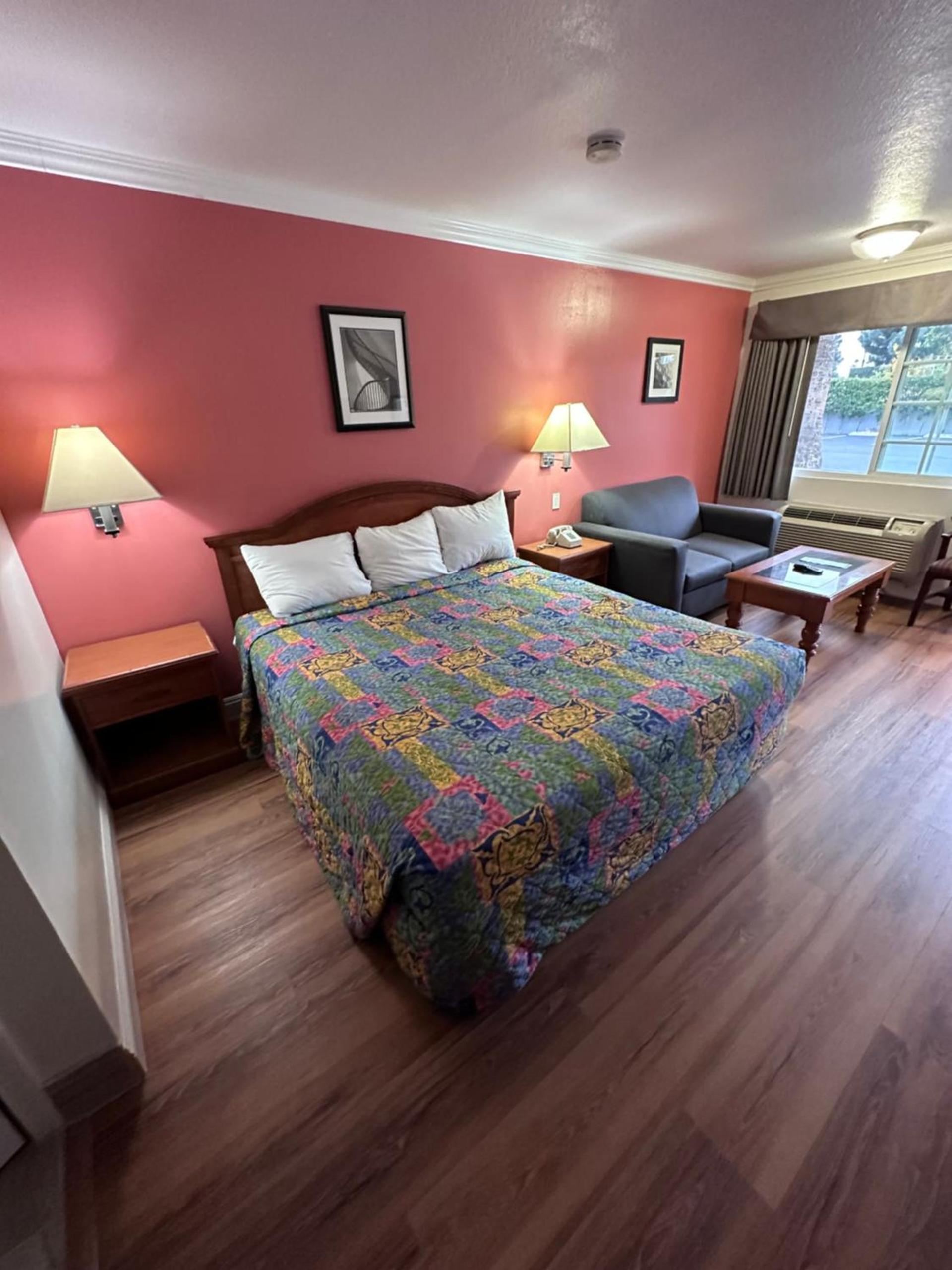 Willow Tree Lodge photo 16