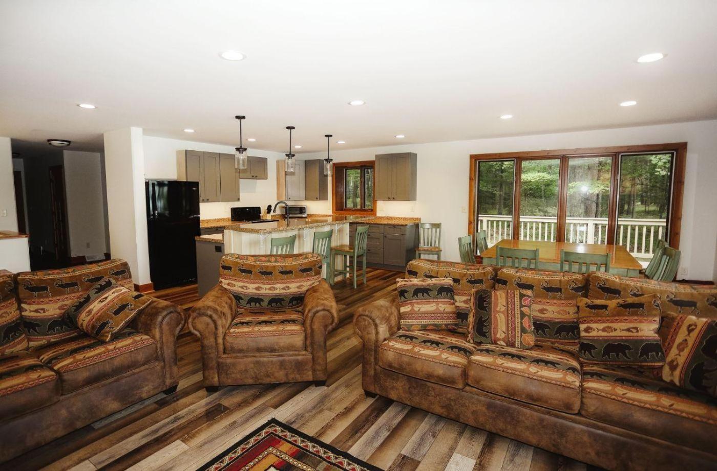 Eagle Bay photo 21