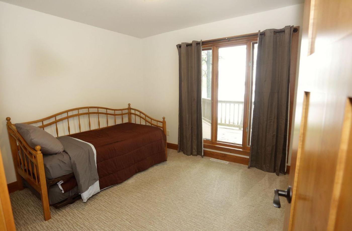 Eagle Bay photo 23