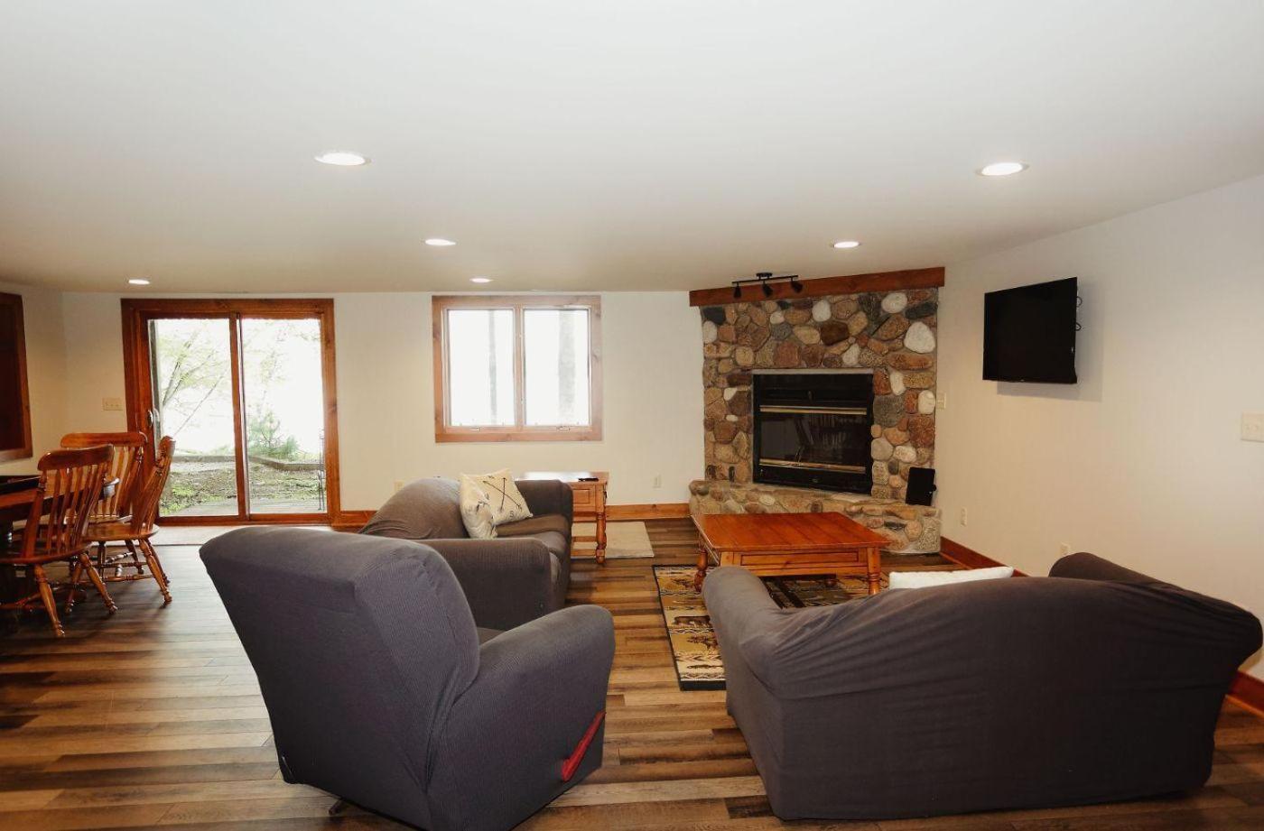 Eagle Bay photo 13