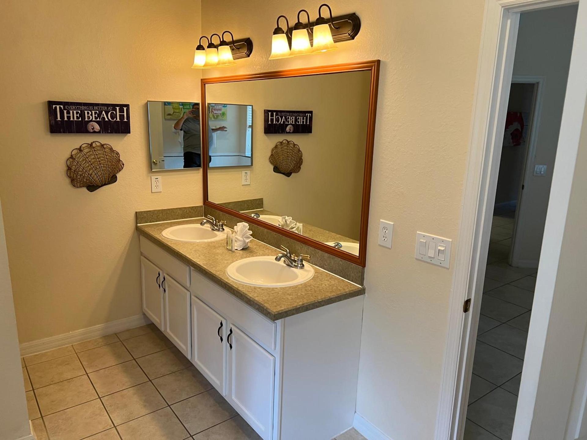 BAHAMA BAY RESORT photo 36