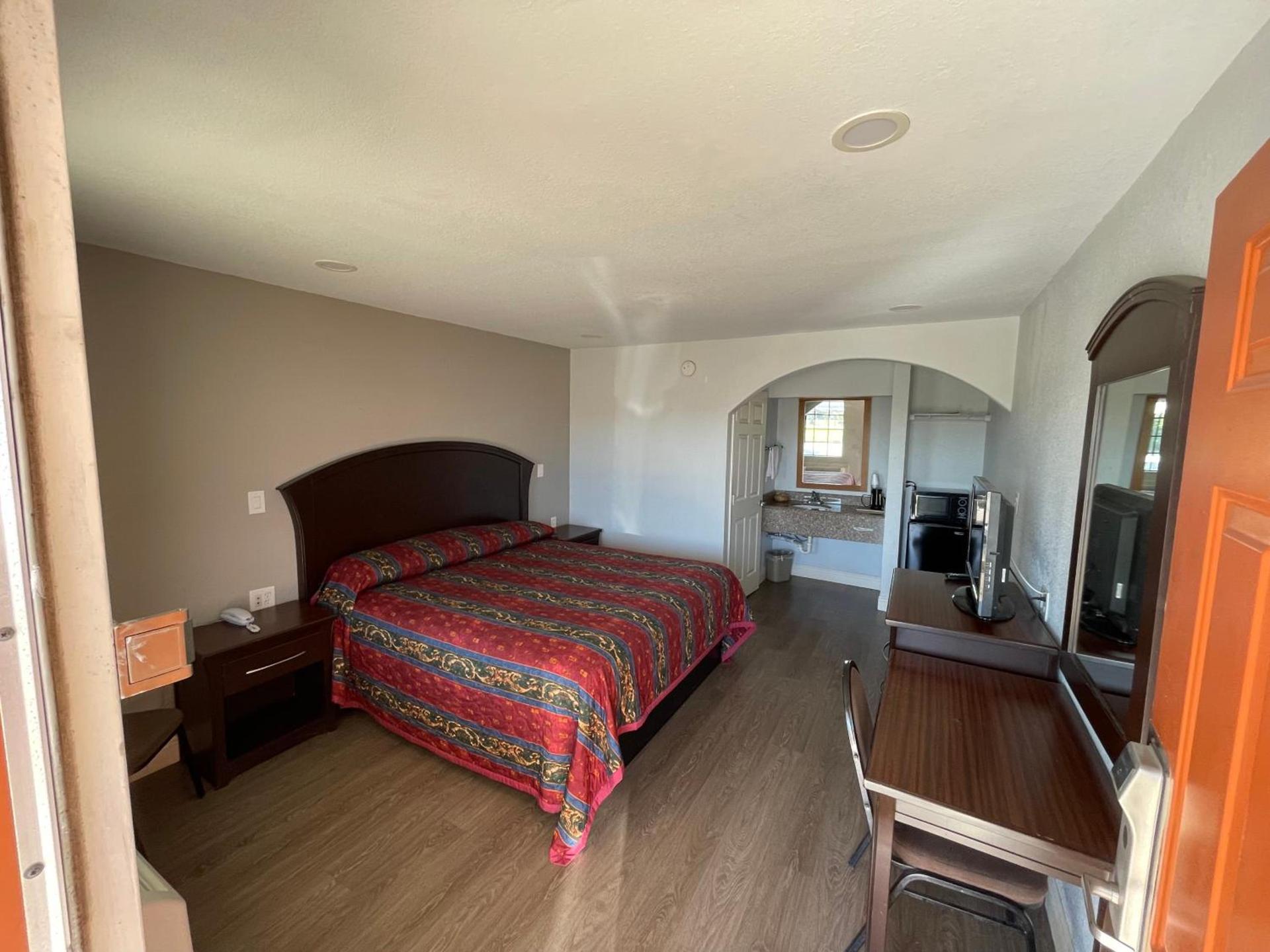 Western Inn photo 35