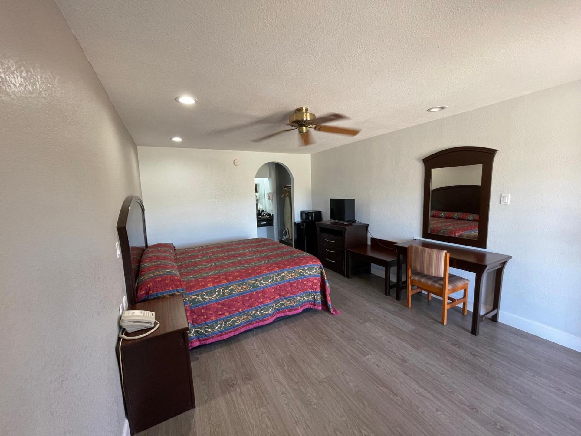 Western Inn photo 26