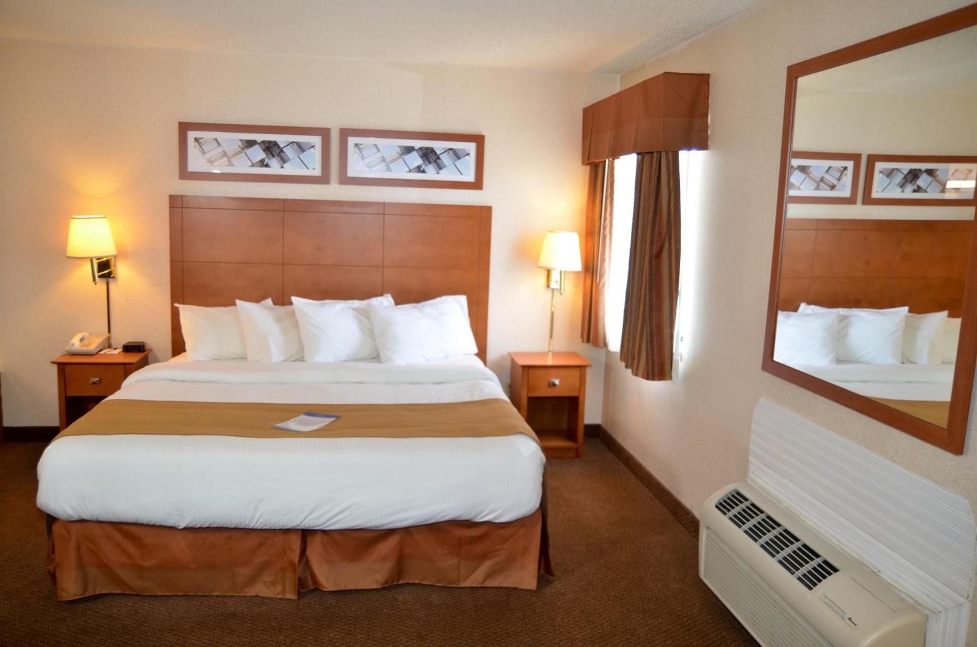 Baymont by Wyndham Port Huron photo 16