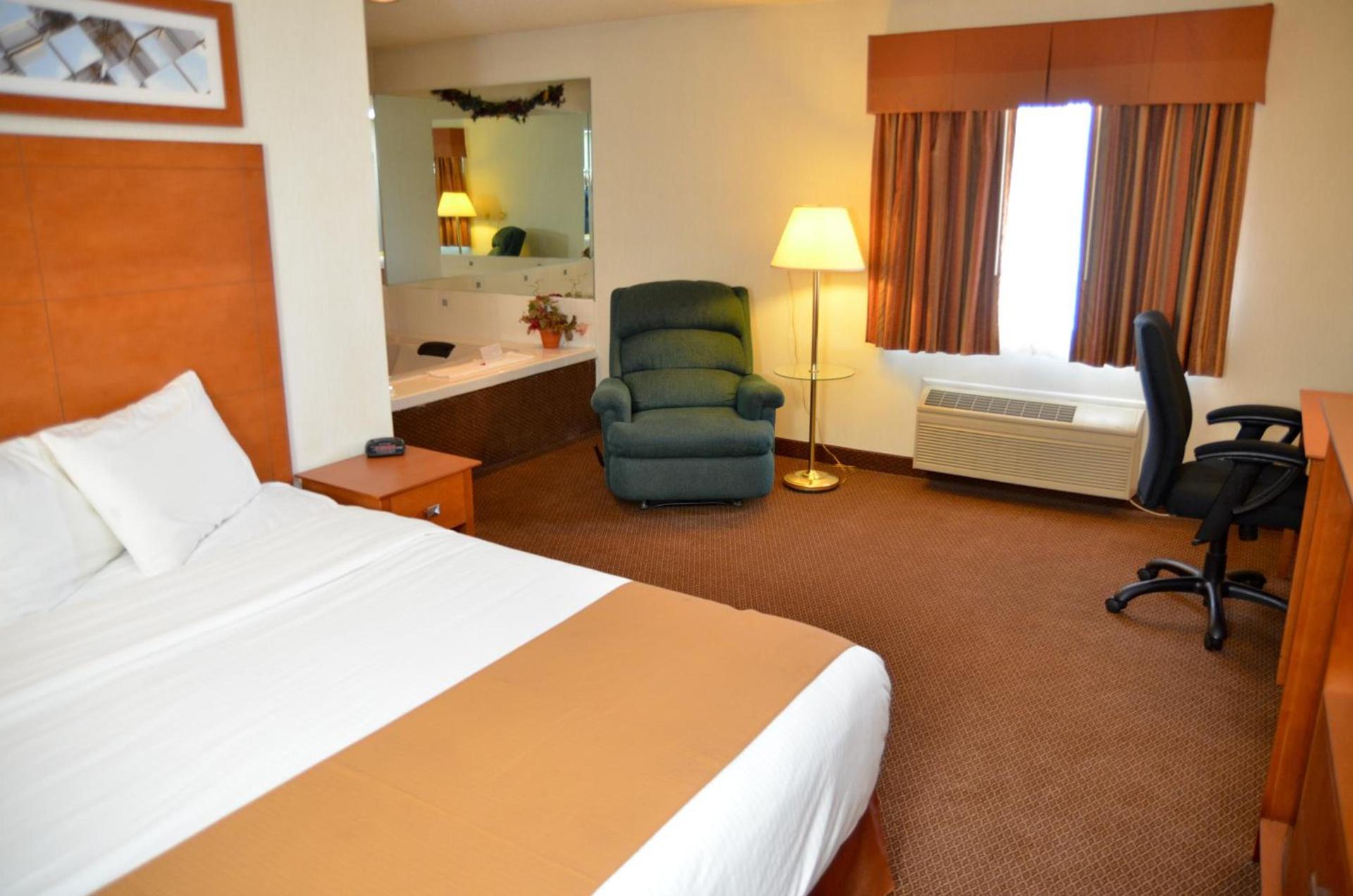 Baymont by Wyndham Port Huron photo 21