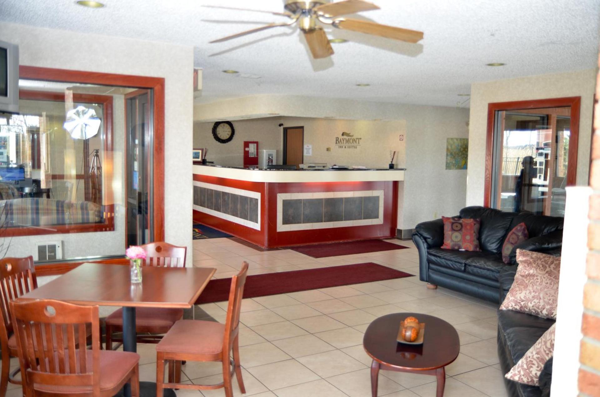Baymont by Wyndham Port Huron photo 4