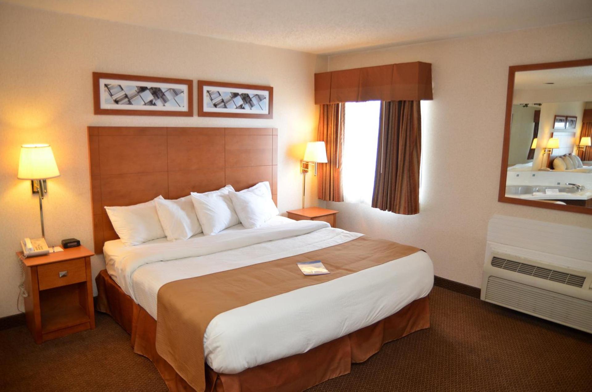 Baymont by Wyndham Port Huron photo 32