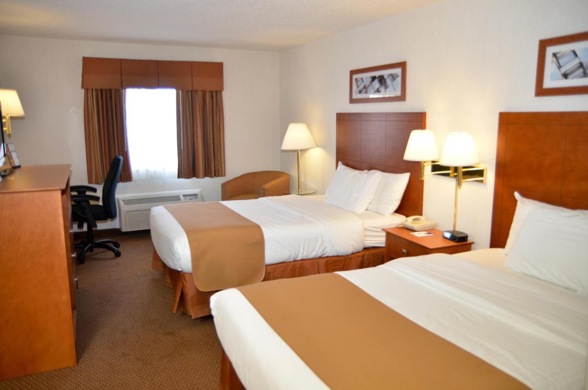 Baymont by Wyndham Port Huron photo 39